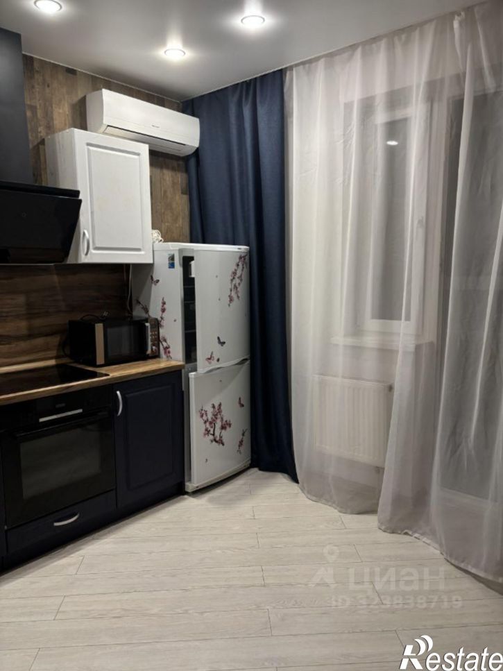 2-комн квартира улица 40 лет Победы, 141,  д. 141