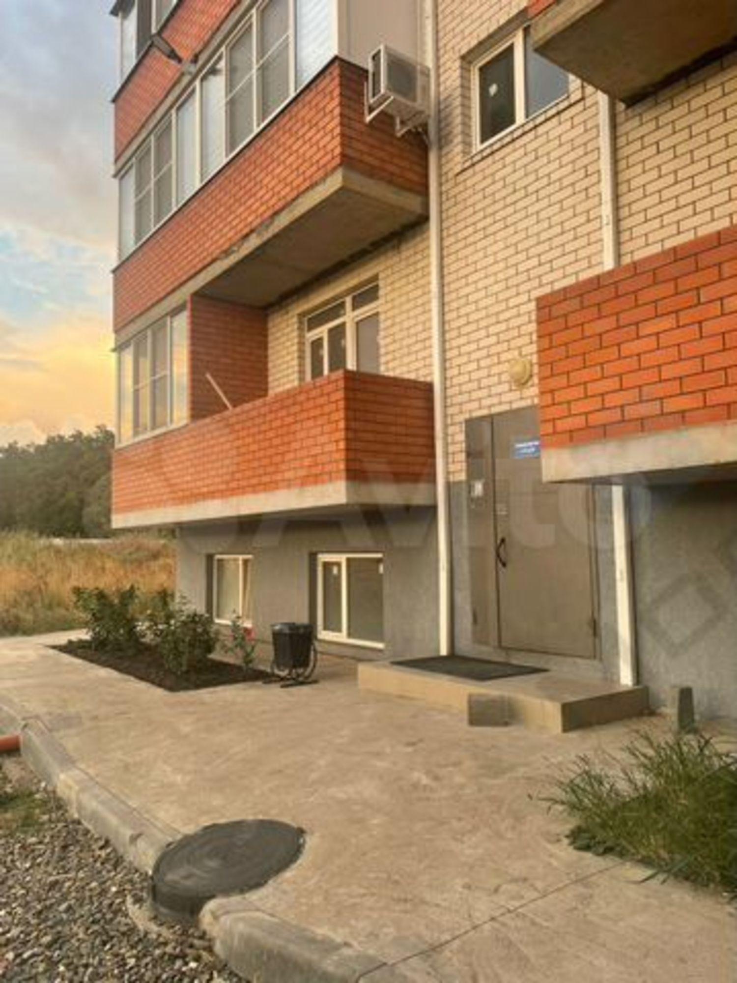 Купить квартиру за 2 500 000 рублей на Сорока ул, 6