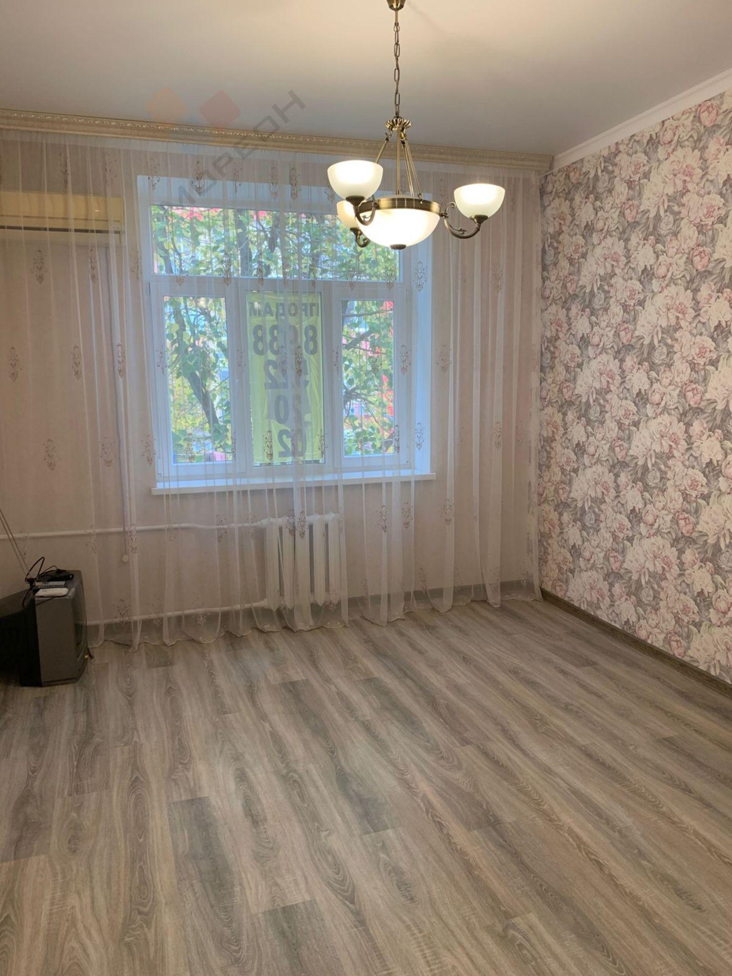 Купить комнату за 1 900 000 рублей на Таманская ул, 156