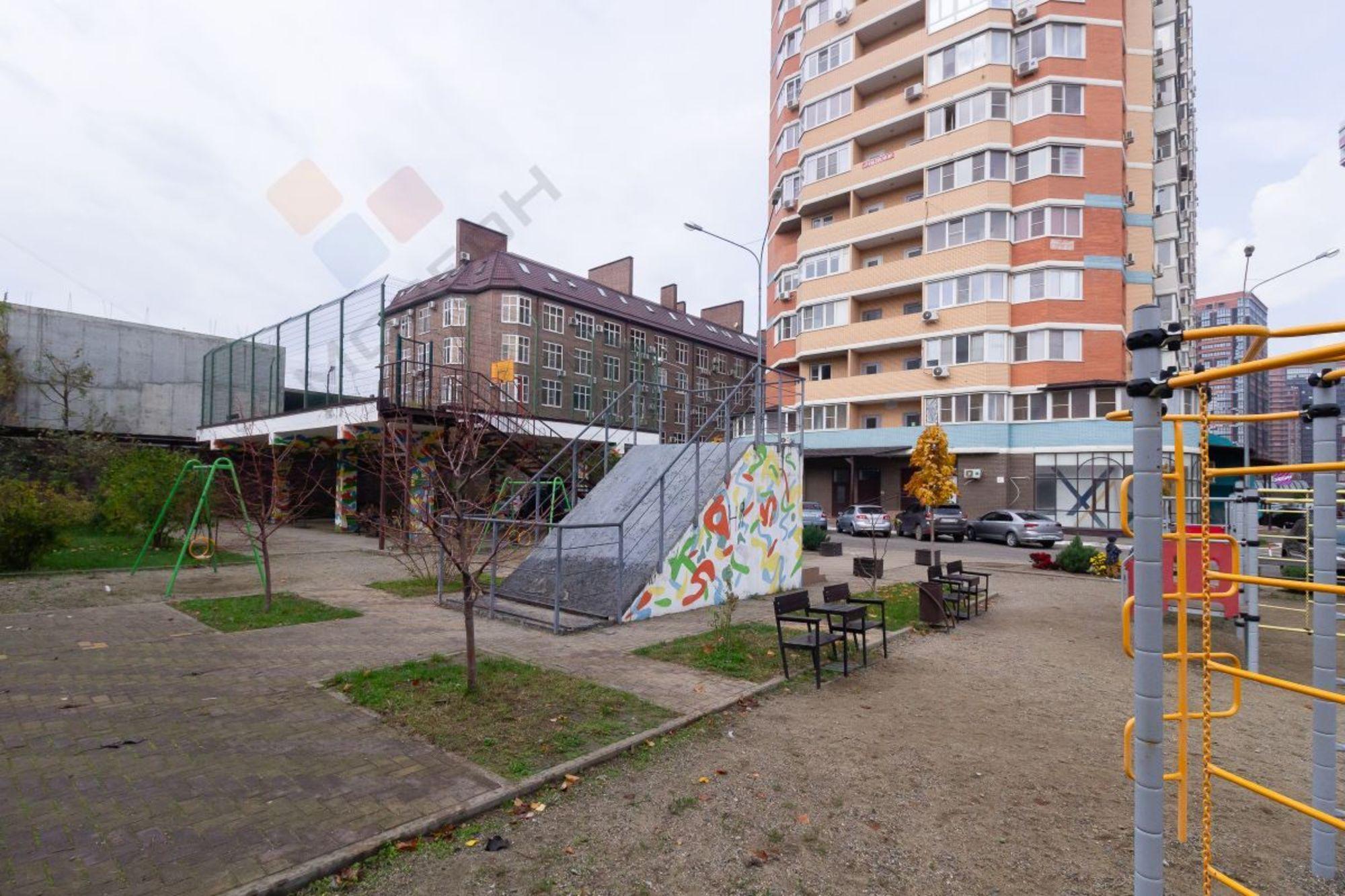 Купить квартиру за 12 500 000 рублей на Таманская ул, 153к2