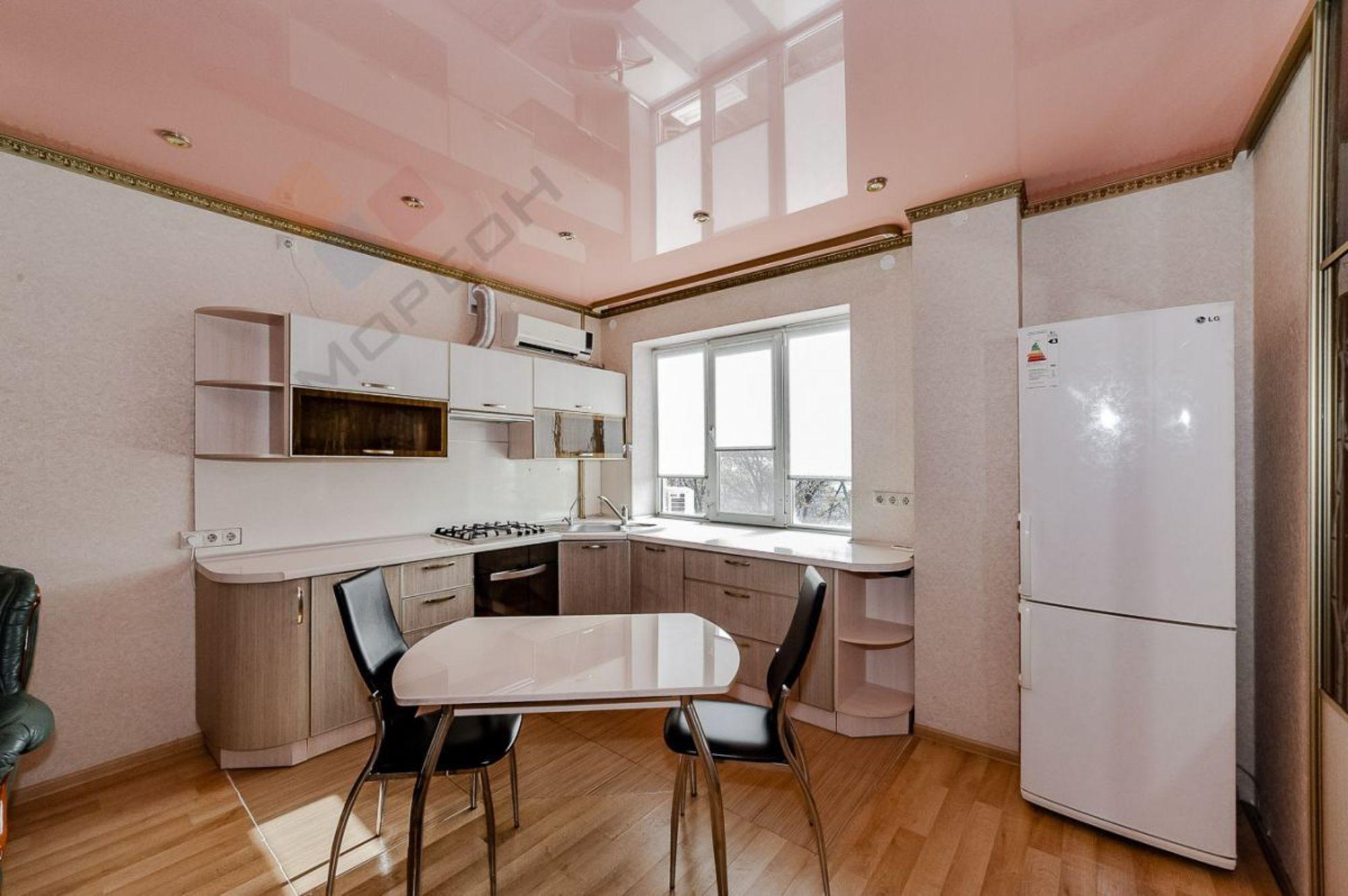 Купить квартиру за 6 100 000 рублей на Кореновская ул, 15/1