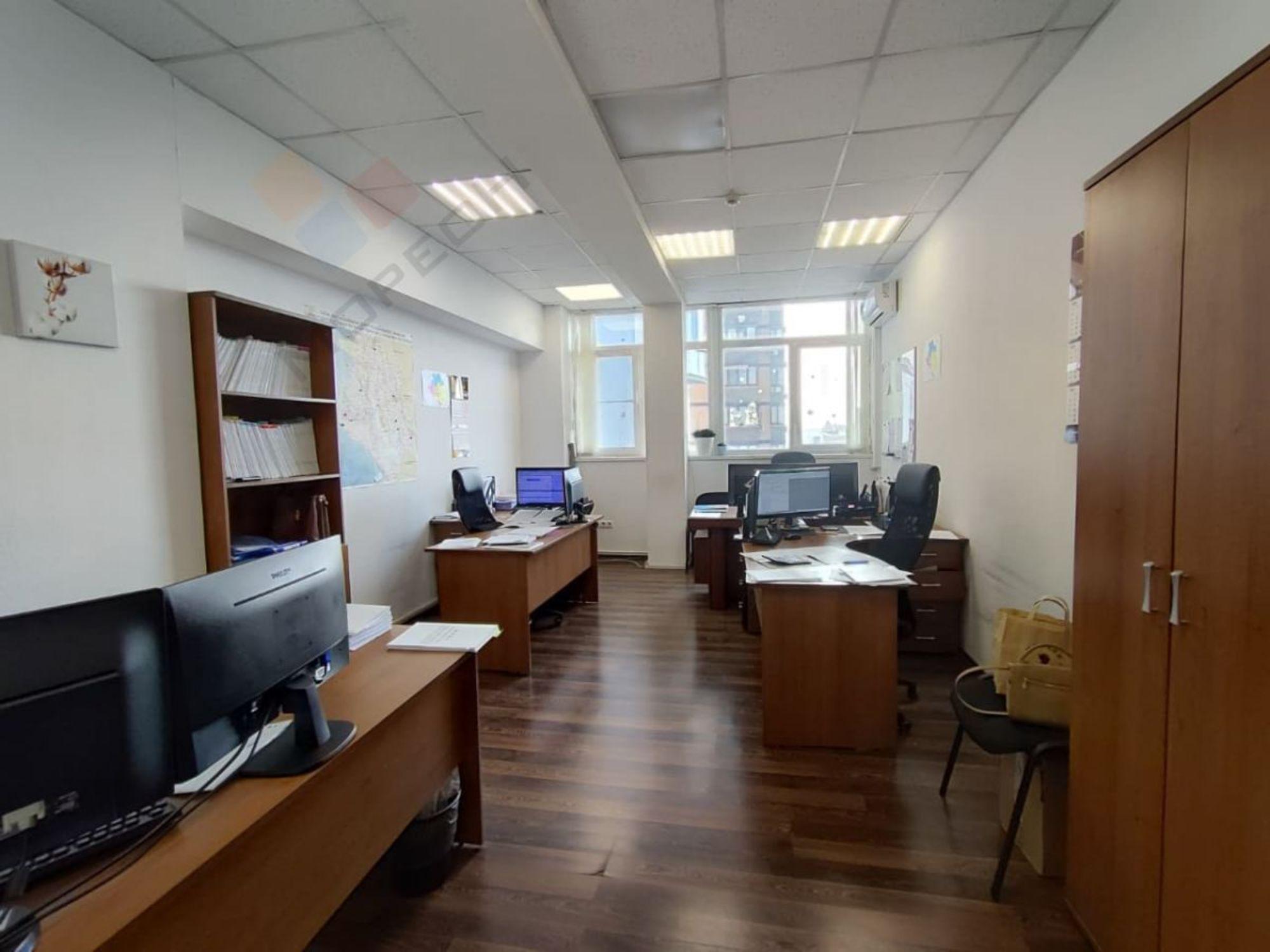 Сдать офис, помещение под офис за 500 000 рублей на Северная ул, 324