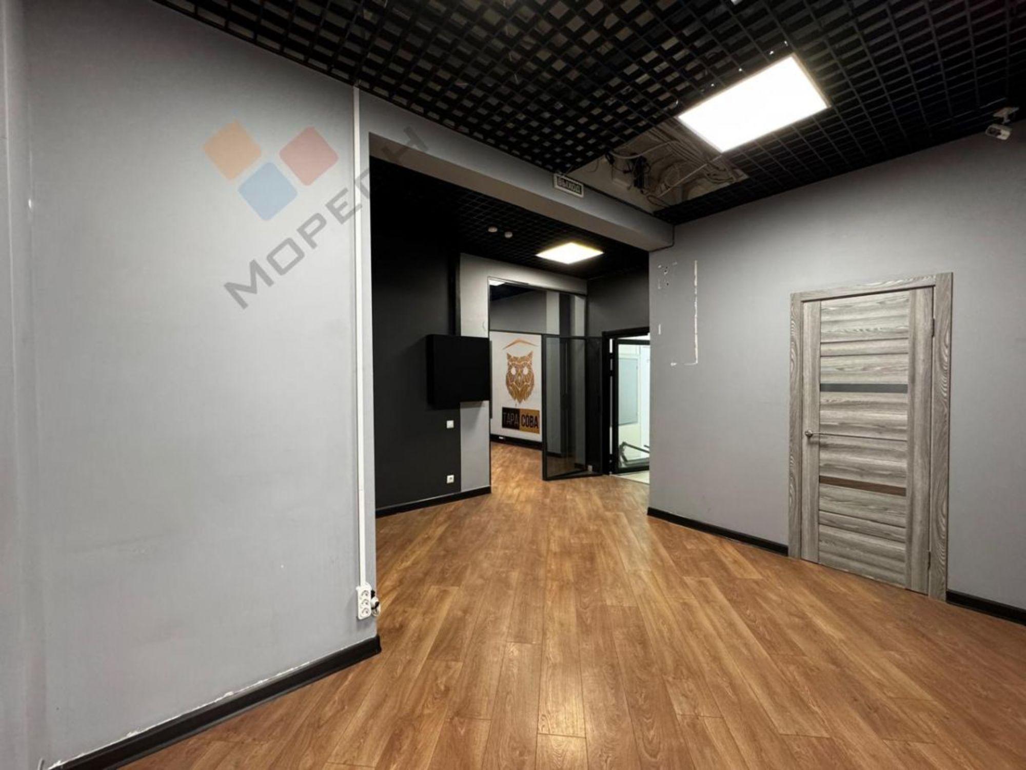 Купить офис, помещение под офис за 40 000 000 рублей на им. 40-летия Победы ул, 178к1