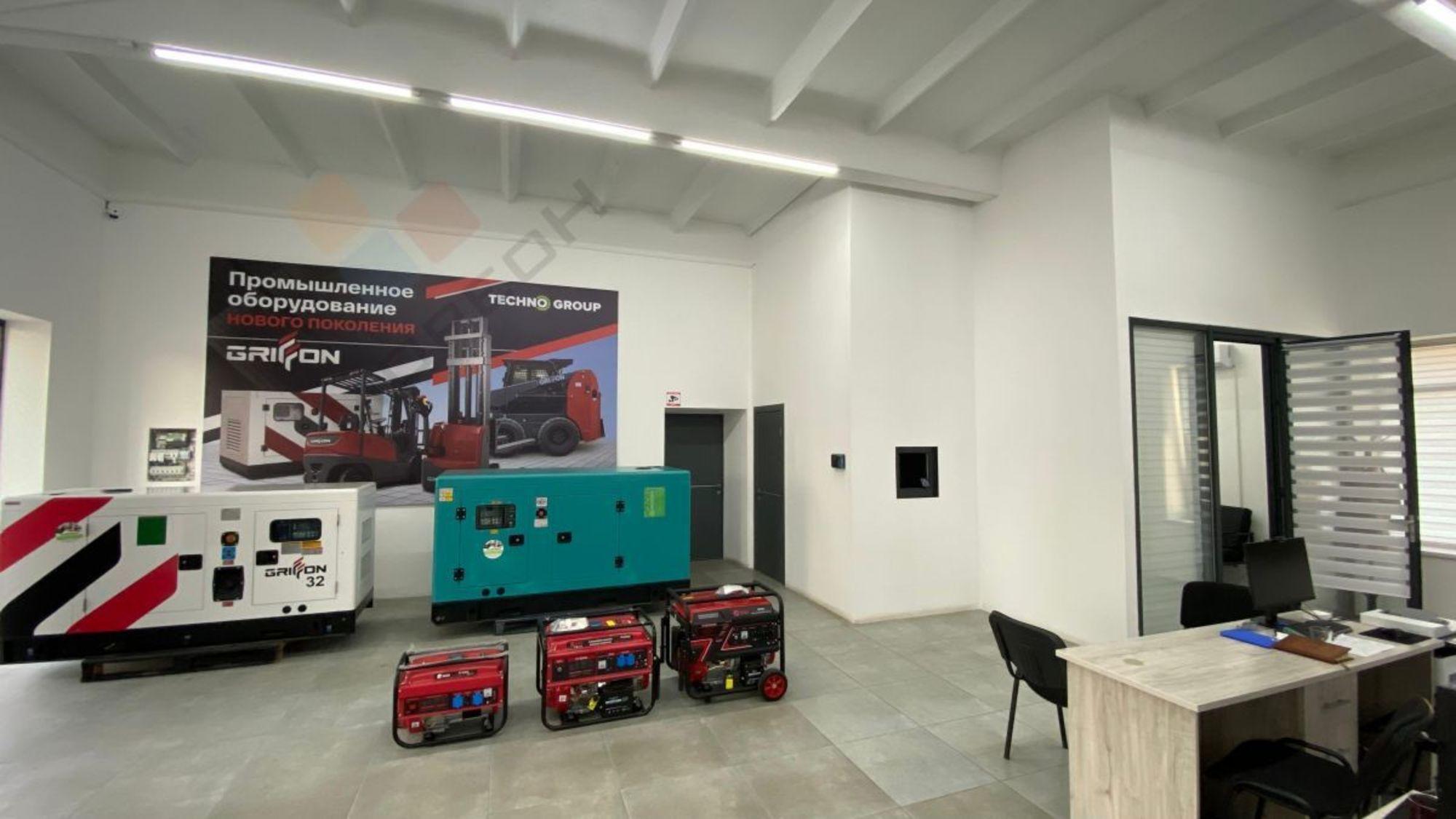 Сдать торговое помещение за 361 800 рублей на Новороссийская ул, 200