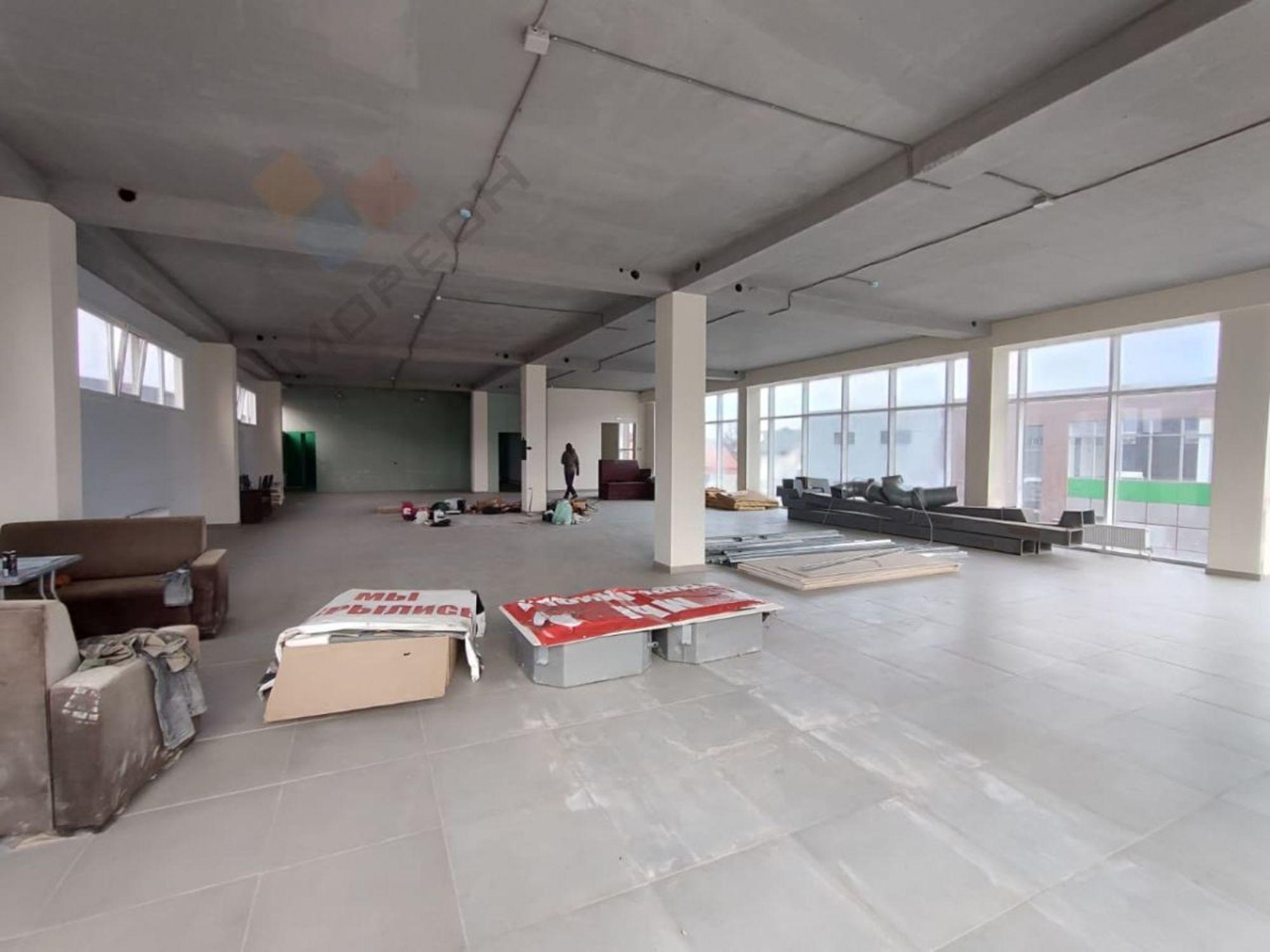 Сдать торговое помещение за 400 000 рублей на Западный Обход ул, 63