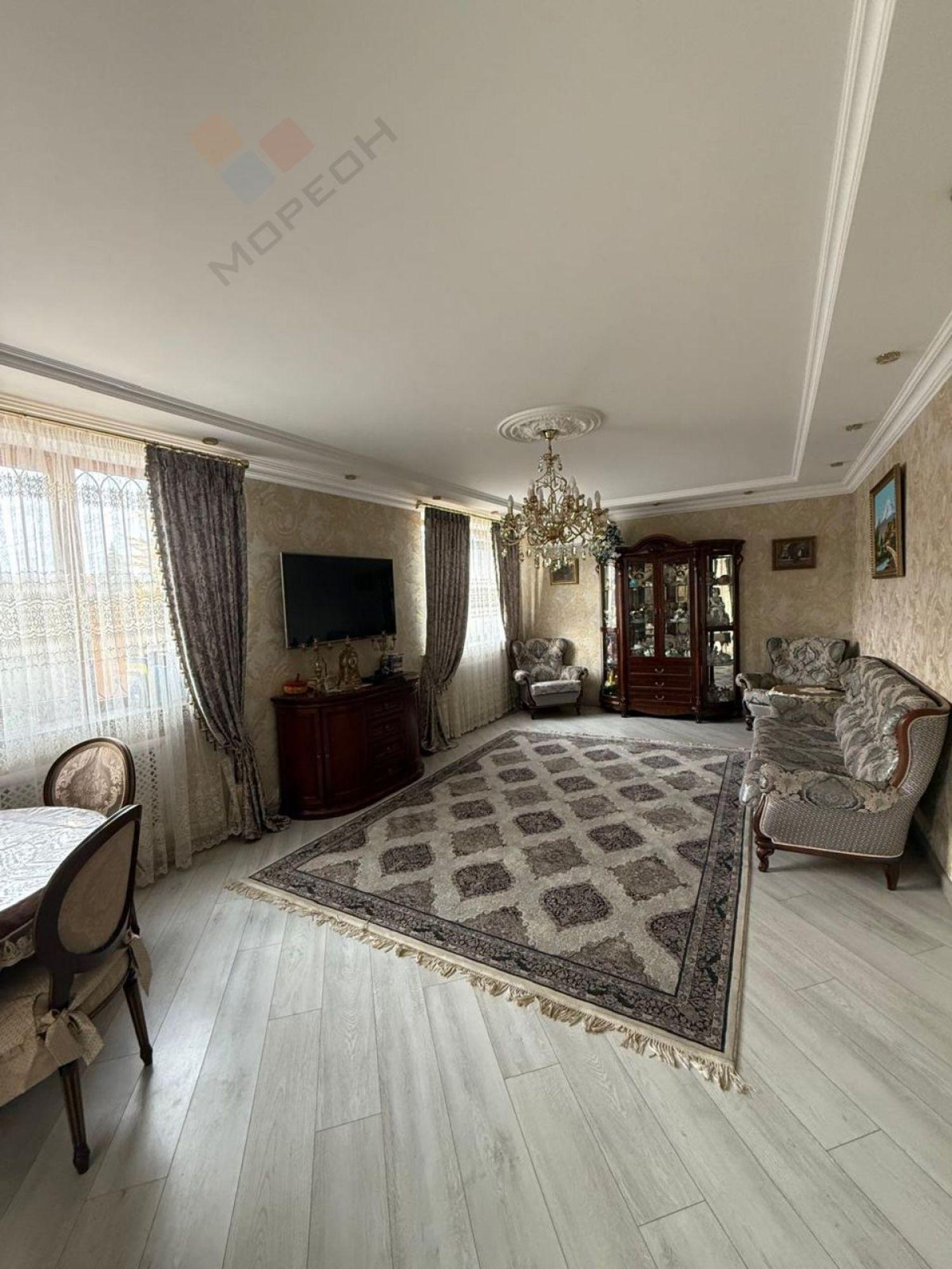 Купить дачу, дом, коттедж за 36 000 000 рублей на Александра Матросова ул, 76