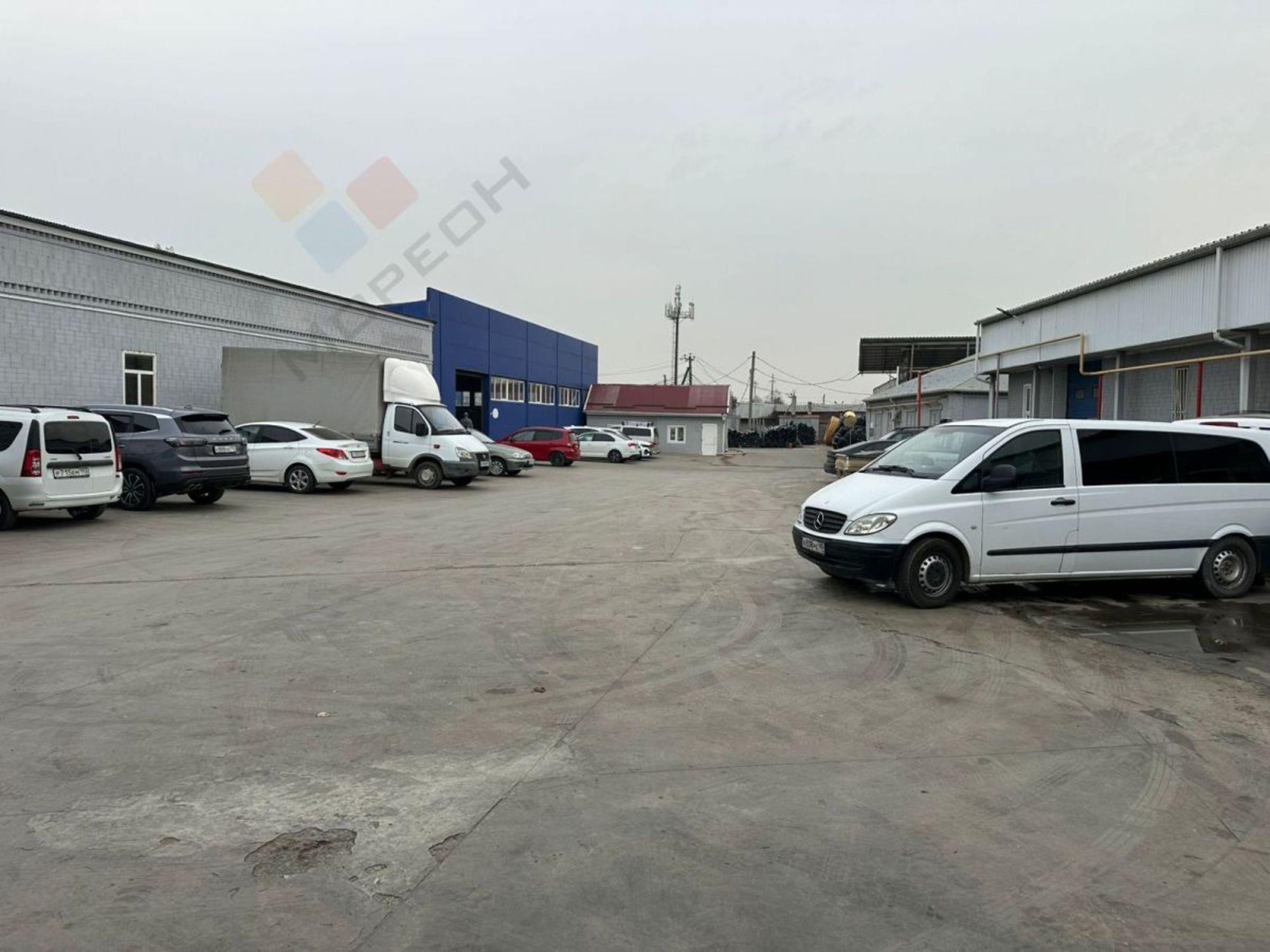 Купить производственную площадь за 550 000 000 рублей на Есаульская ул, 72