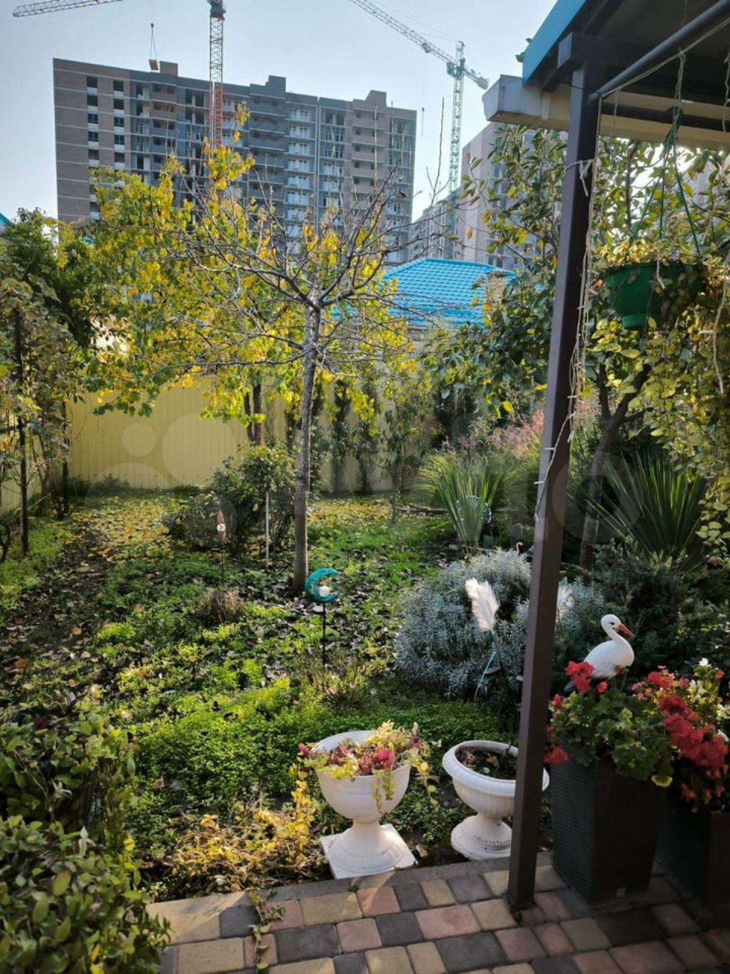 Купить дачу, дом, коттедж за 15 000 000 рублей на 9-й Горнострелковой дивизии ул, 32