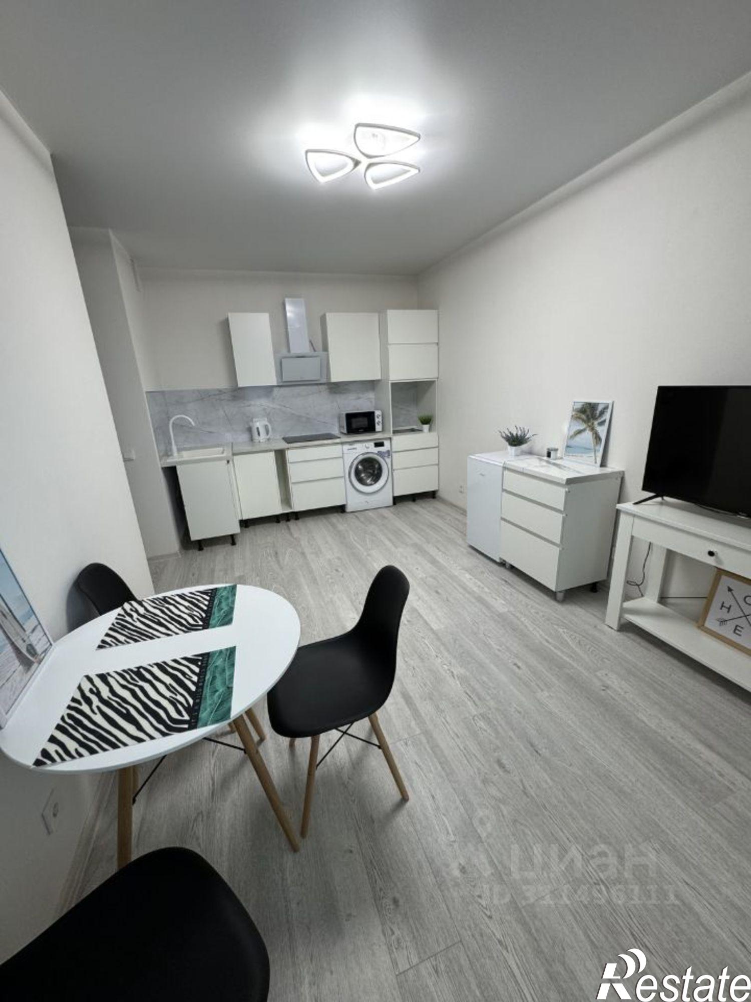 Сдать квартиру за 48 000 рублей на улица Скандинавская, 1