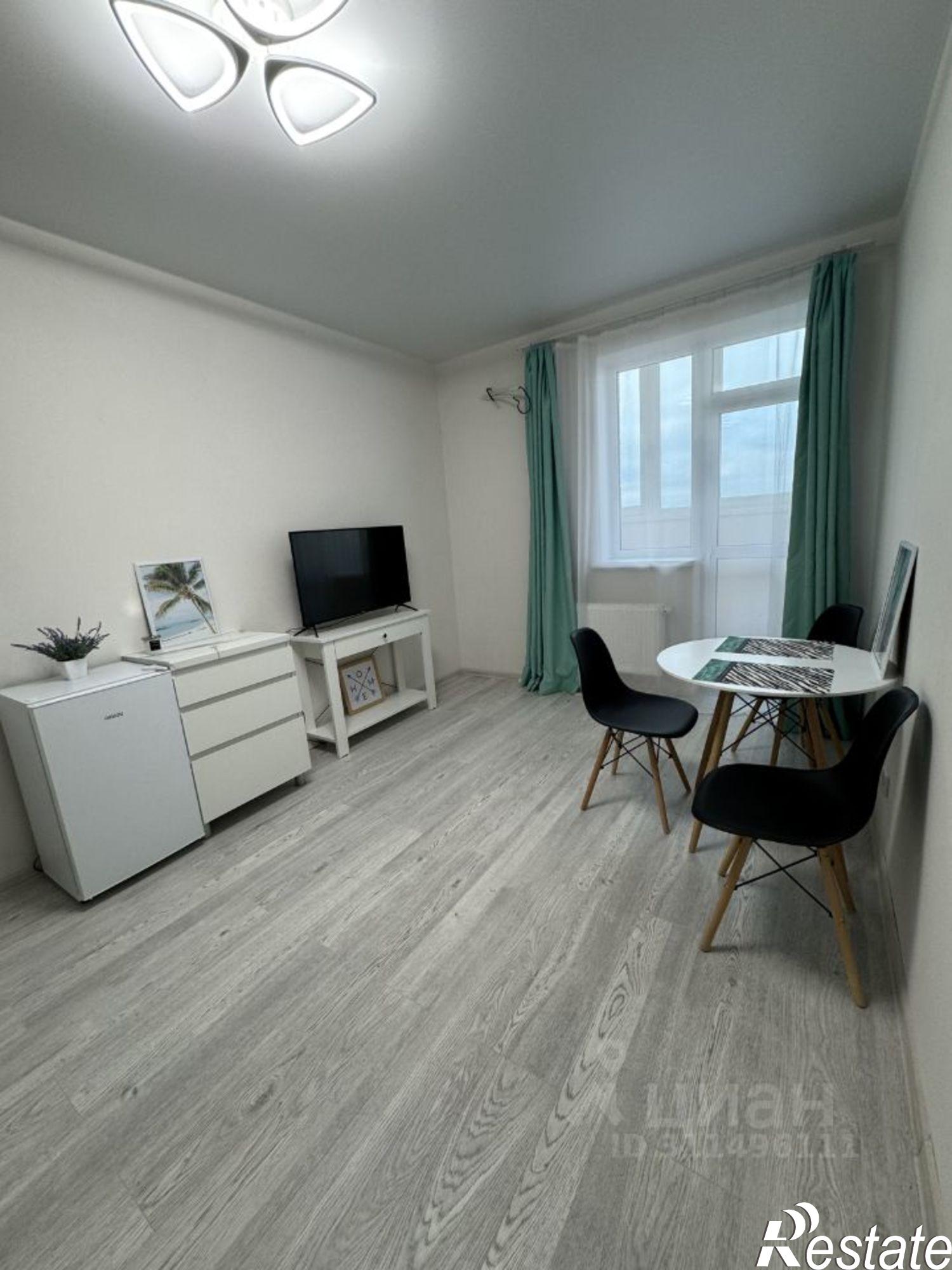 Сдать квартиру за 48 000 рублей на улица Скандинавская, 1