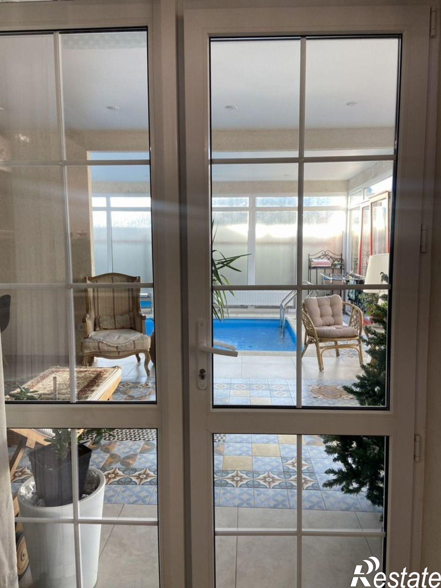 Сдать дачу, дом, коттедж за 200 000 рублей на ул им. Виктора Тюрина, 12