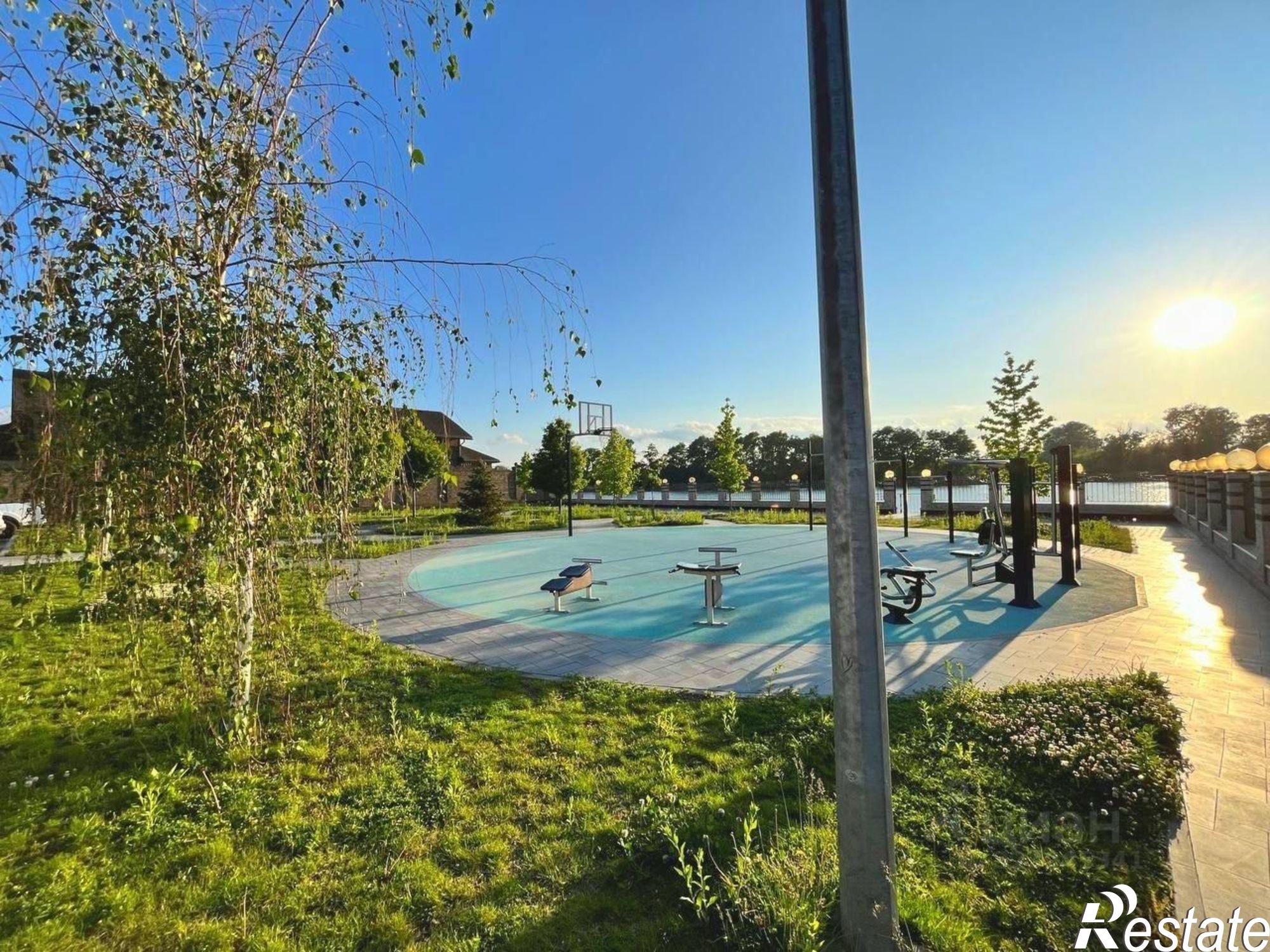 Купить дачу, дом, коттедж за 28 000 000 рублей на Красивая улица, 17