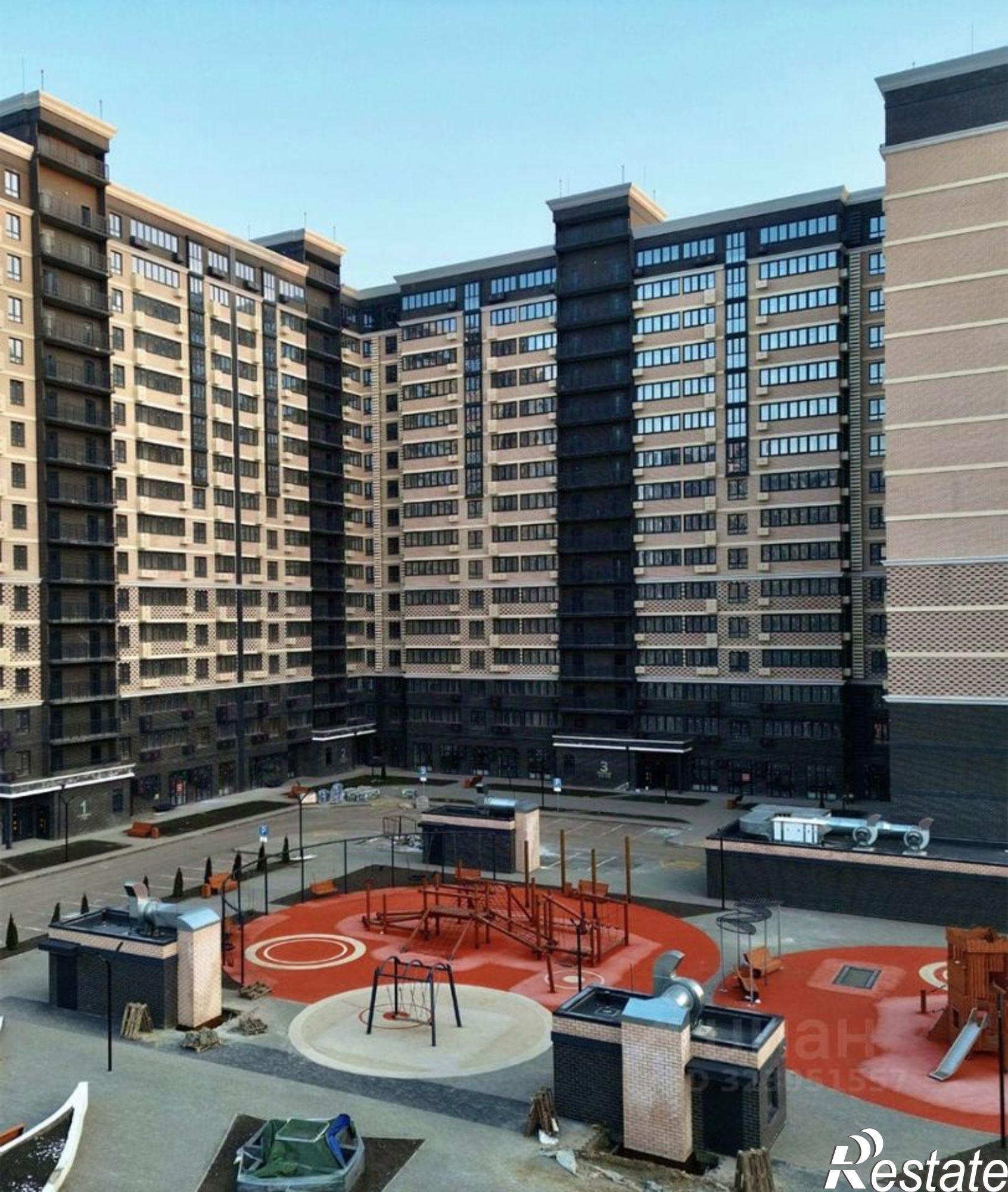 Купить торговое помещение за 130 760 000 рублей на ул Западный Обход, 65А