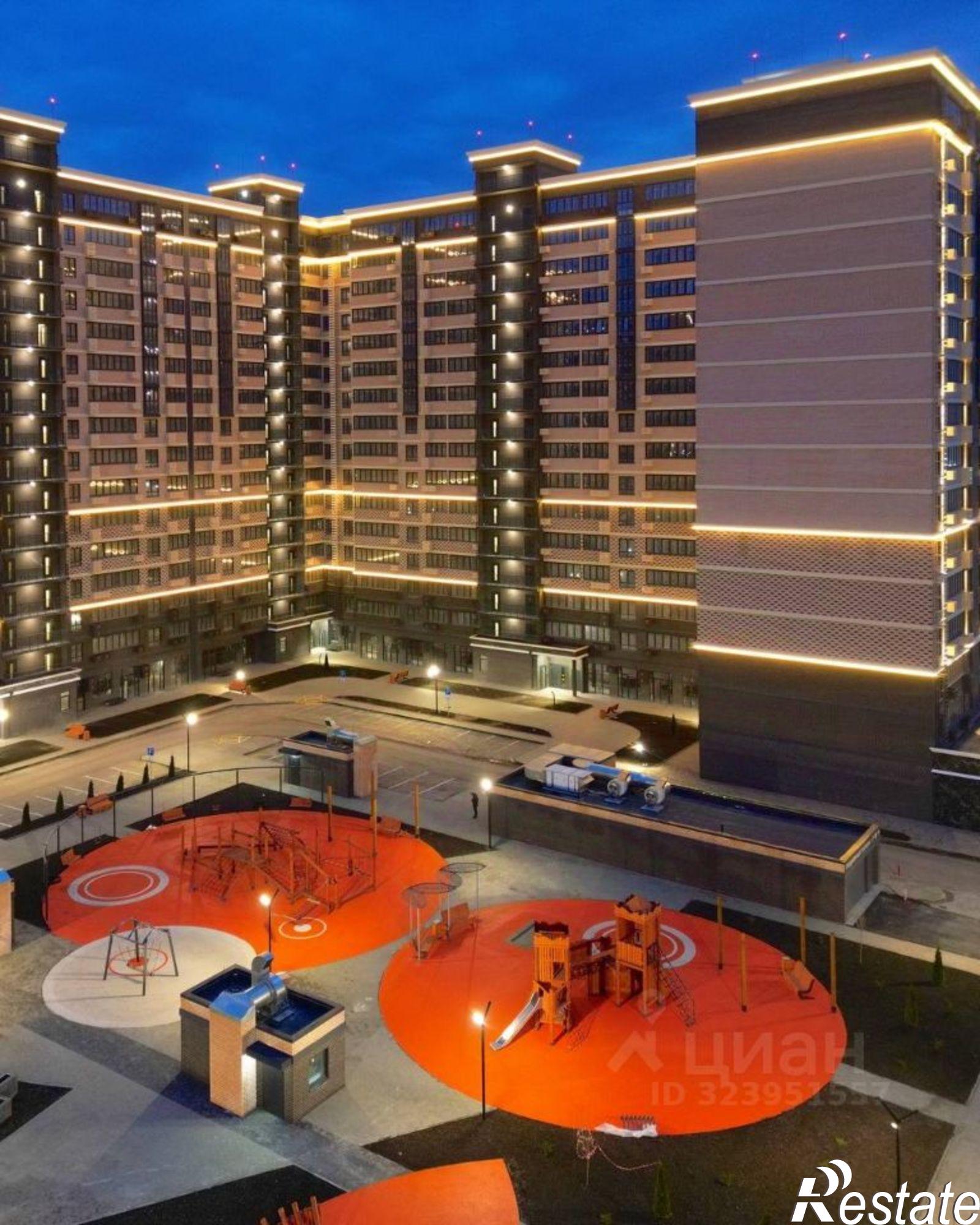 Купить торговое помещение за 130 760 000 рублей на ул Западный Обход, 65А