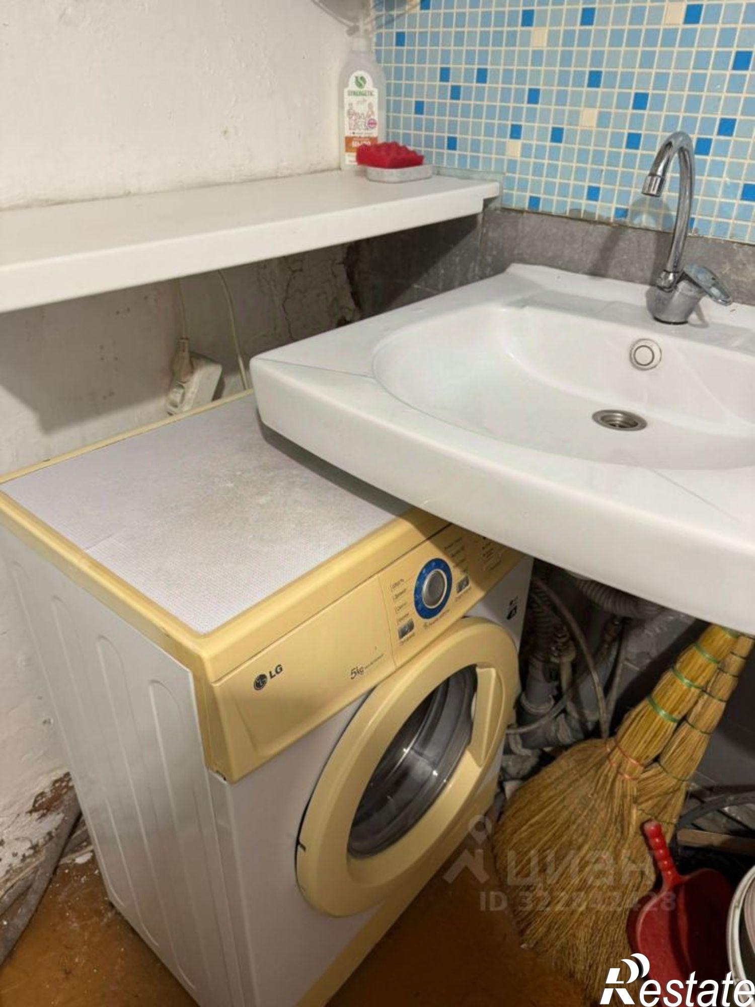 Купить комнату за 1 400 000 рублей на Сормовская улица, 12А