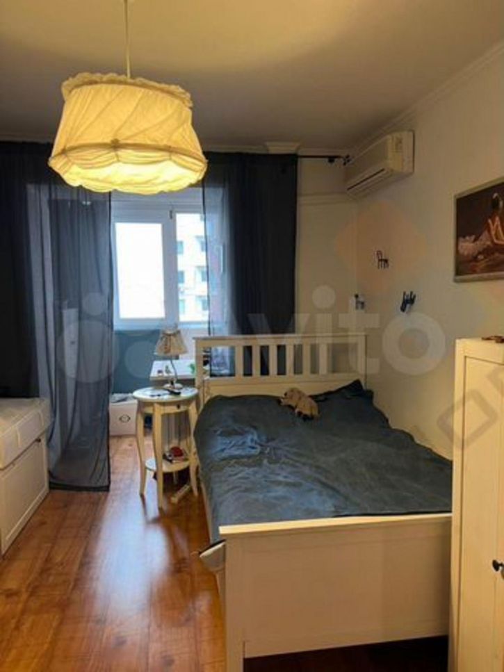 3-комн квартира Чекистов пр-кт, 24