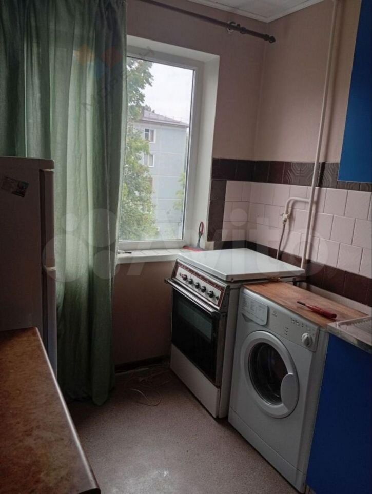 2-комн квартира Гидростроителей ул, 31
