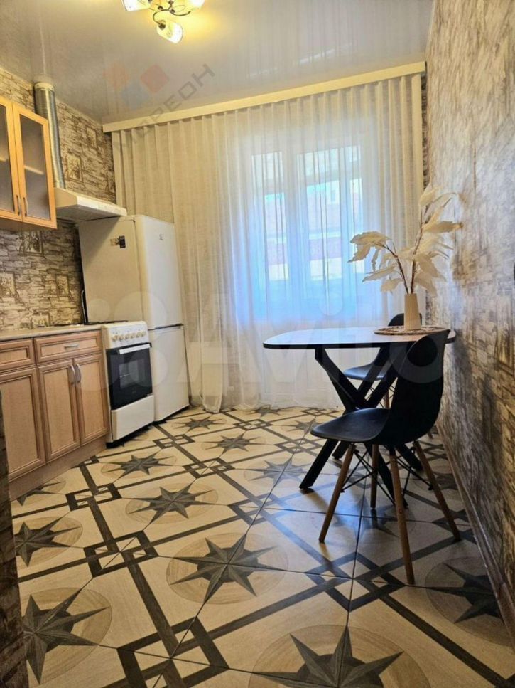 1-комн квартира Селезнёва ул, 4/10