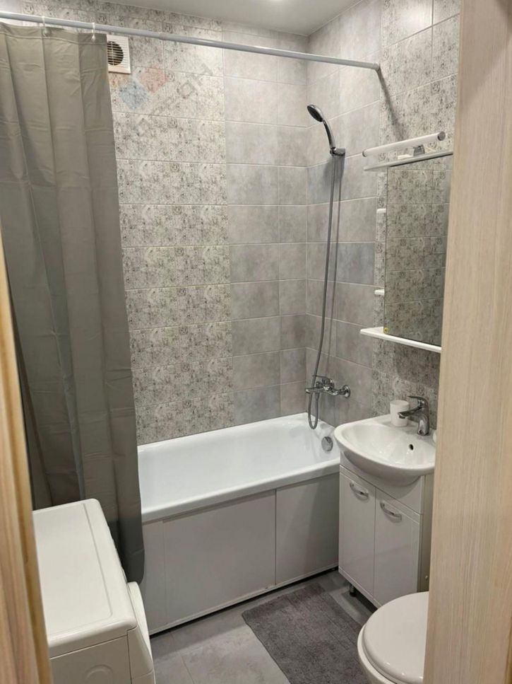 1-комн квартира Гидростроителей ул, 62к3