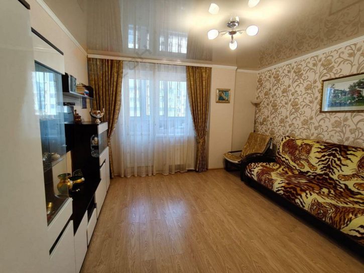 2-комн квартира им. Евгении Жигуленко ул, 4