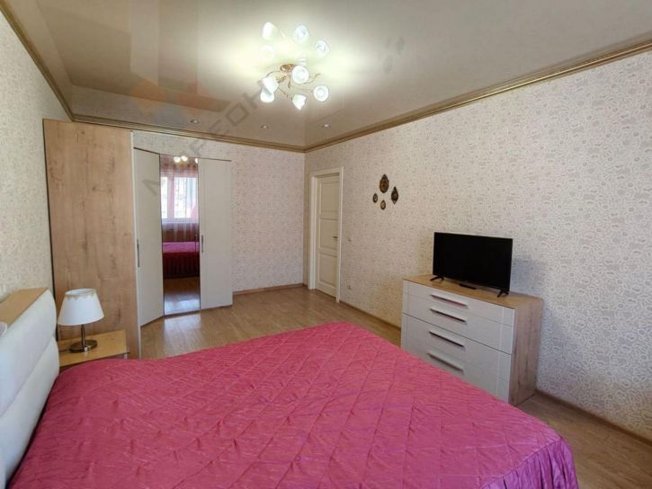 2-комн квартира им. Евгении Жигуленко ул, 4