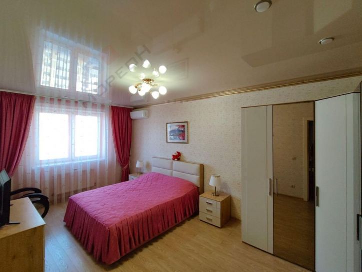 2-комн квартира им. Евгении Жигуленко ул, 4