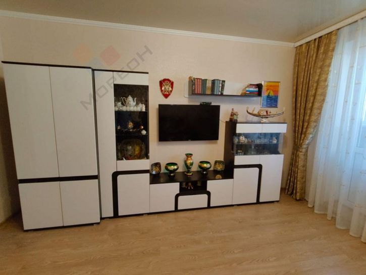 2-комн квартира им. Евгении Жигуленко ул, 4