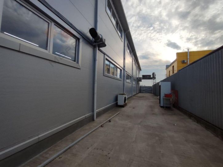 Торговое помещение Снежная ул, 1/5