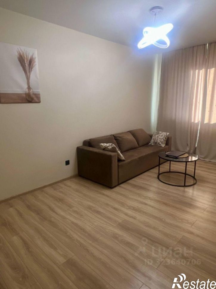 2-комн квартира улица Евгении Жигуленко, 13 к1,  д. 13 к1