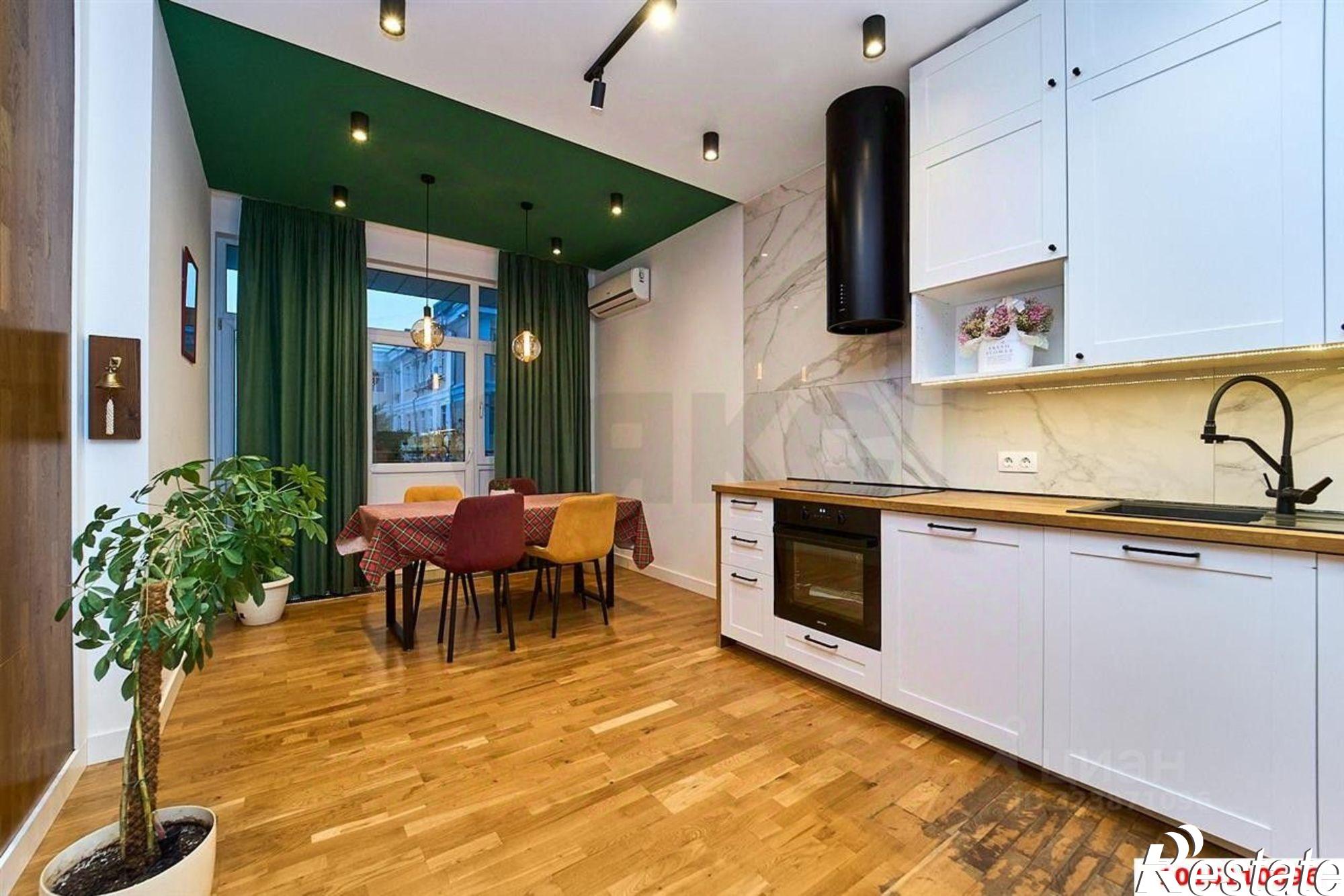 Купить квартиру за 35 000 000 рублей на ул Постовая, 26