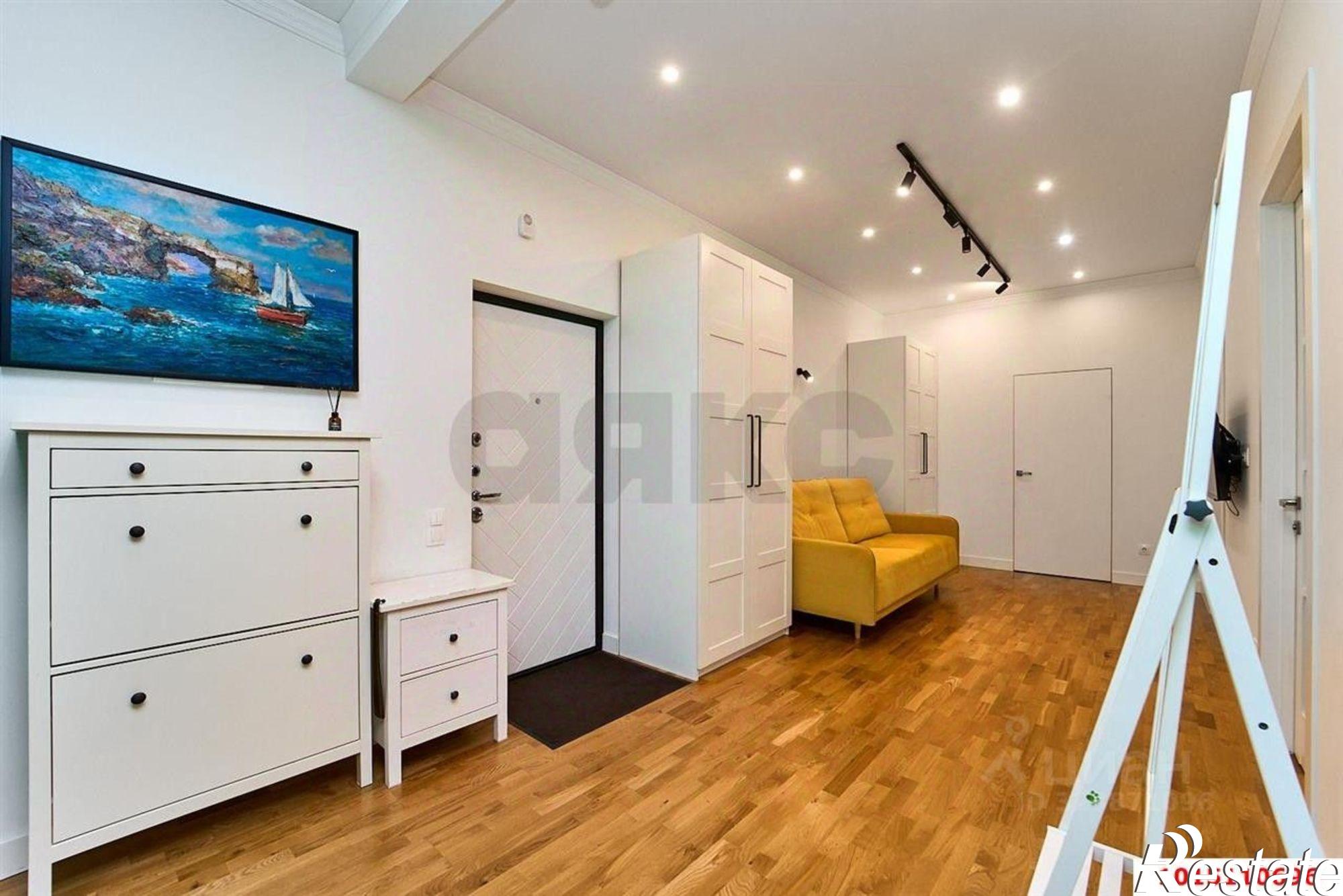 Купить квартиру за 35 000 000 рублей на ул Постовая, 26