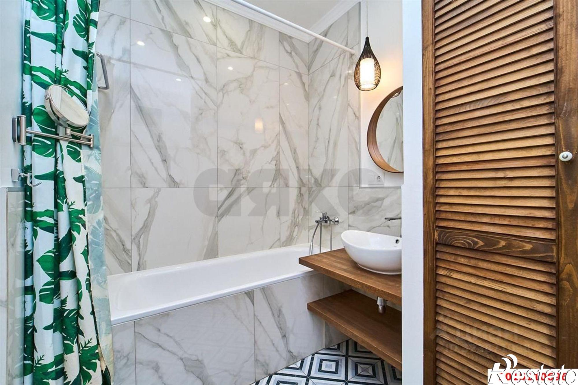 Купить квартиру за 35 000 000 рублей на ул Постовая, 26