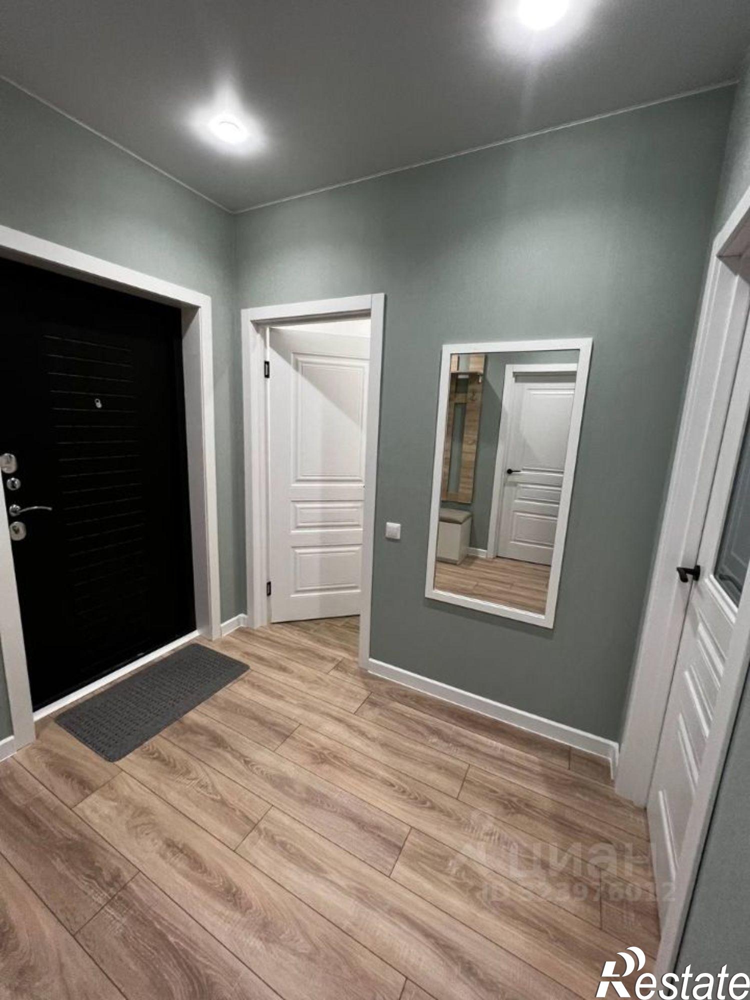 Сдать квартиру за 42 000 рублей на Старокубанская улица, 123А