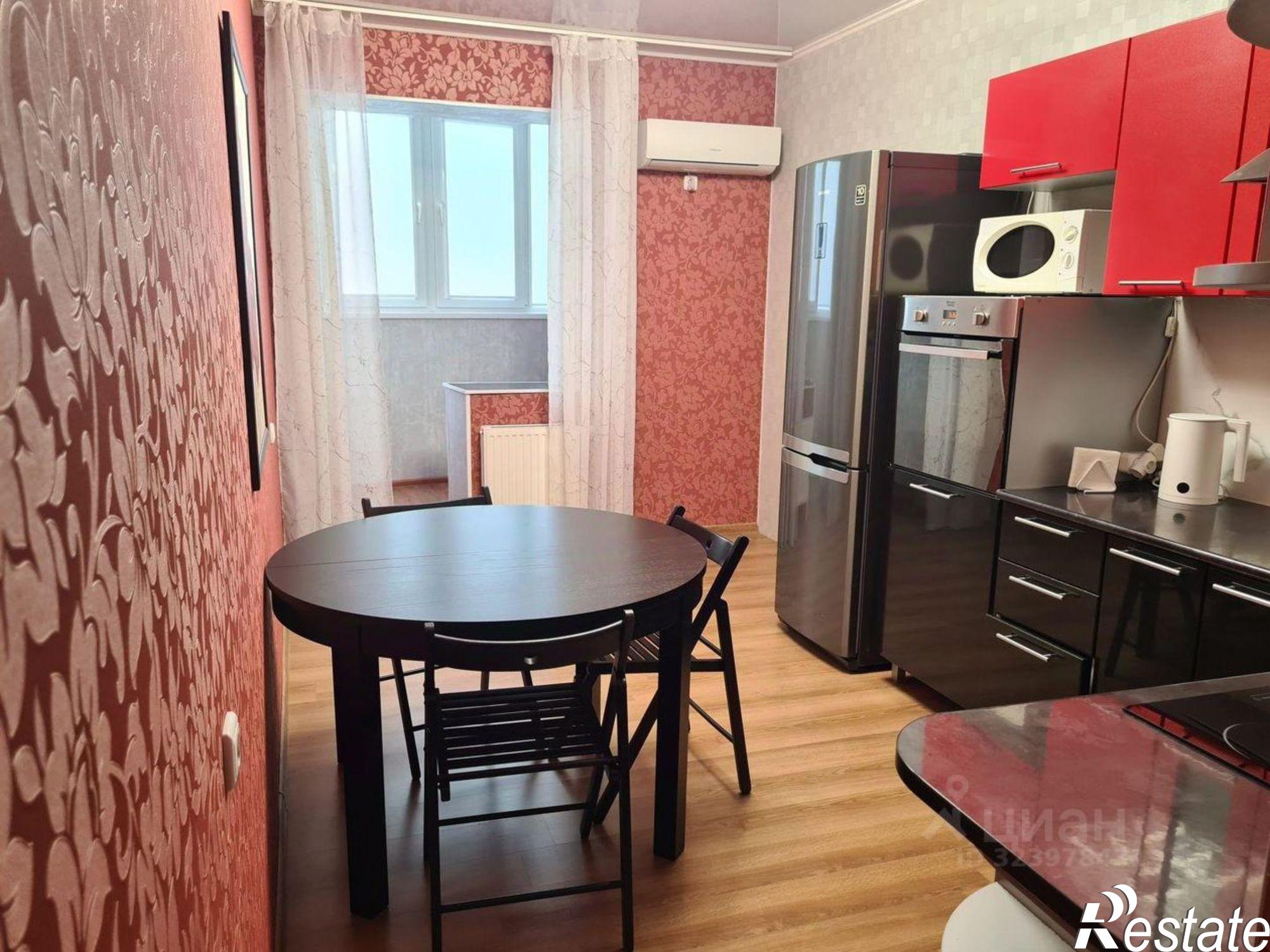 Сдать квартиру за 35 200 рублей на улица Репина, 1/1