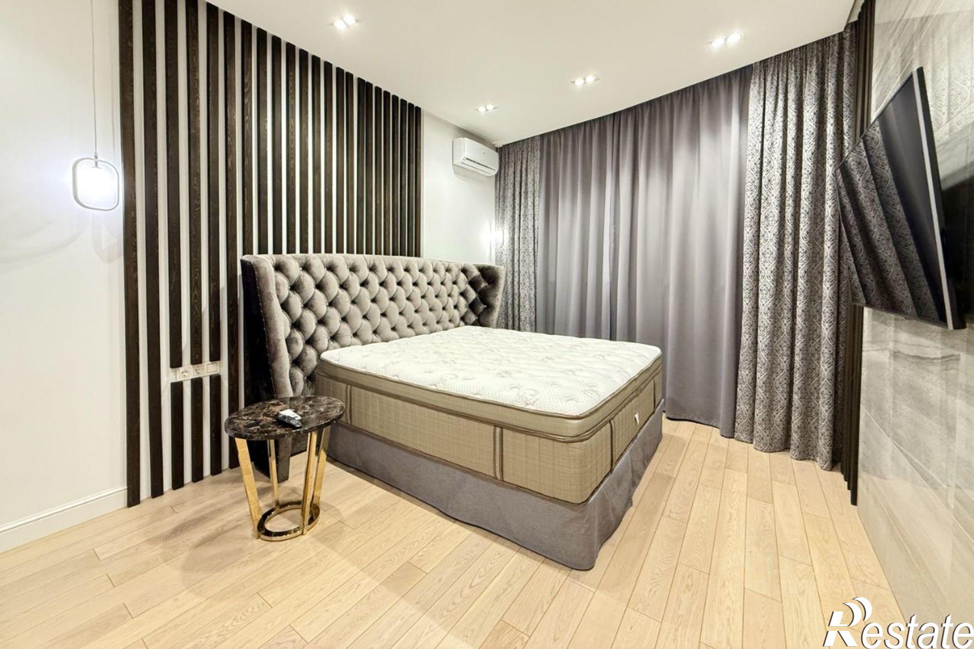 Купить квартиру за 27 700 000 рублей на улица Кубанская Набережная, 39