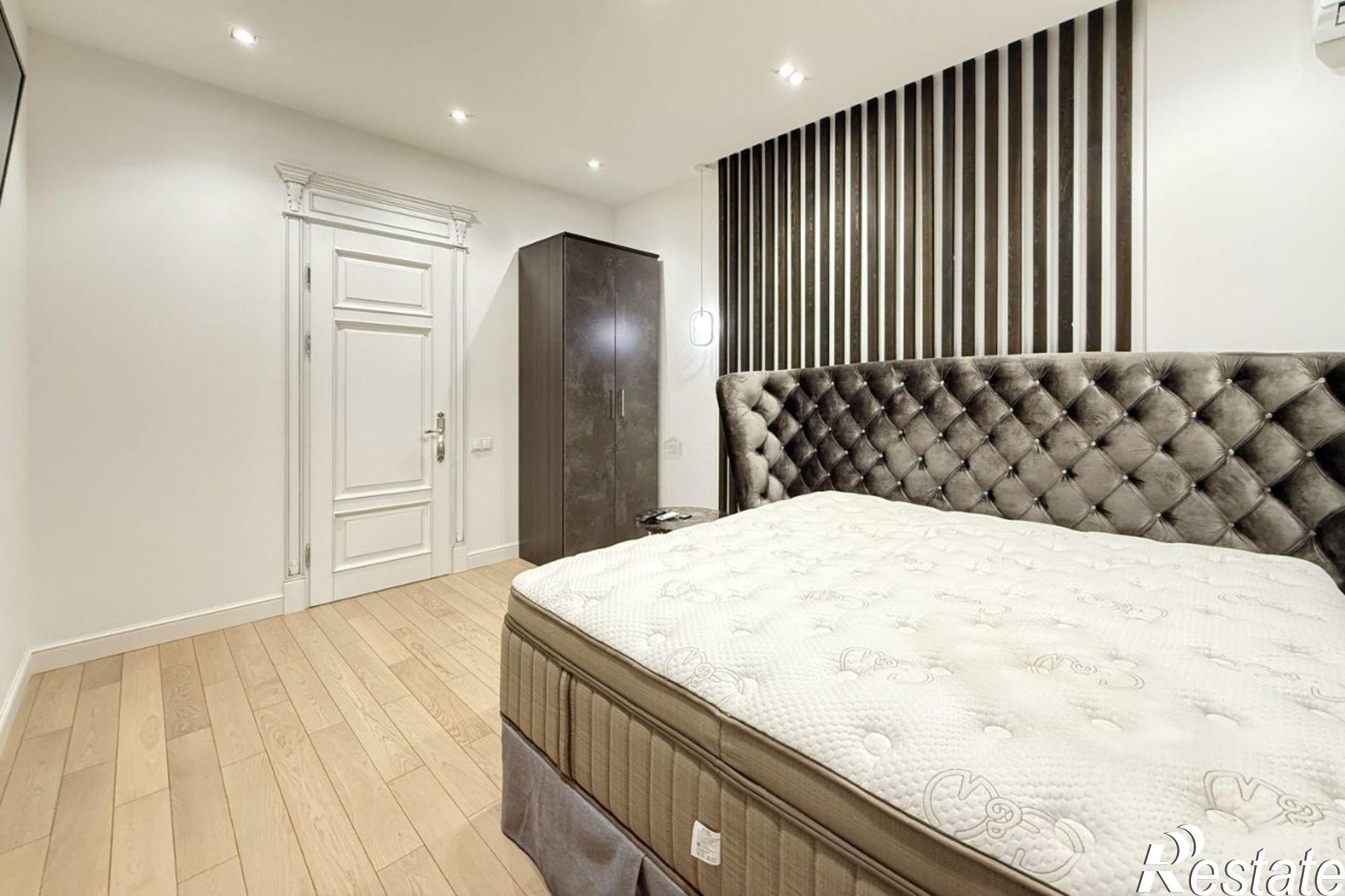 Купить квартиру за 27 700 000 рублей на улица Кубанская Набережная, 39