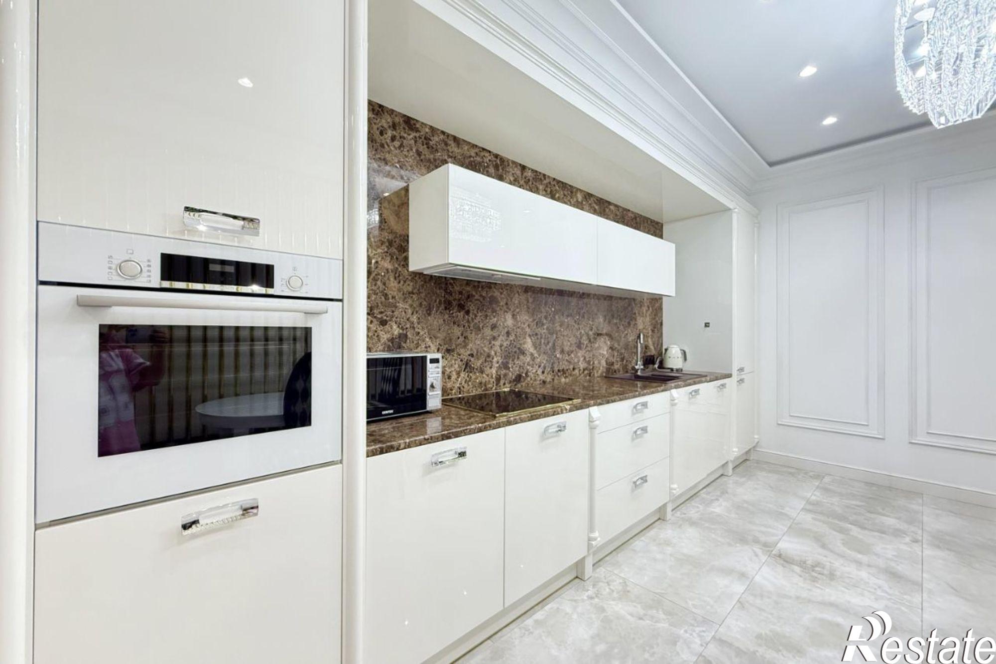 Купить квартиру за 27 700 000 рублей на улица Кубанская Набережная, 39