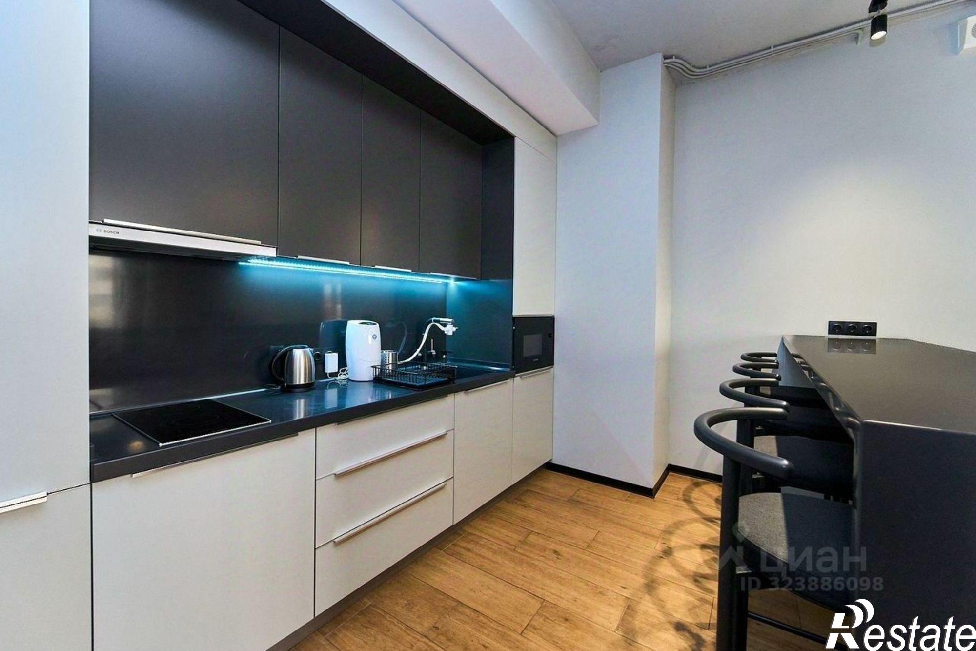 Купить офис, помещение под офис за 35 000 000 рублей на улица Кубанская Набережная, 44