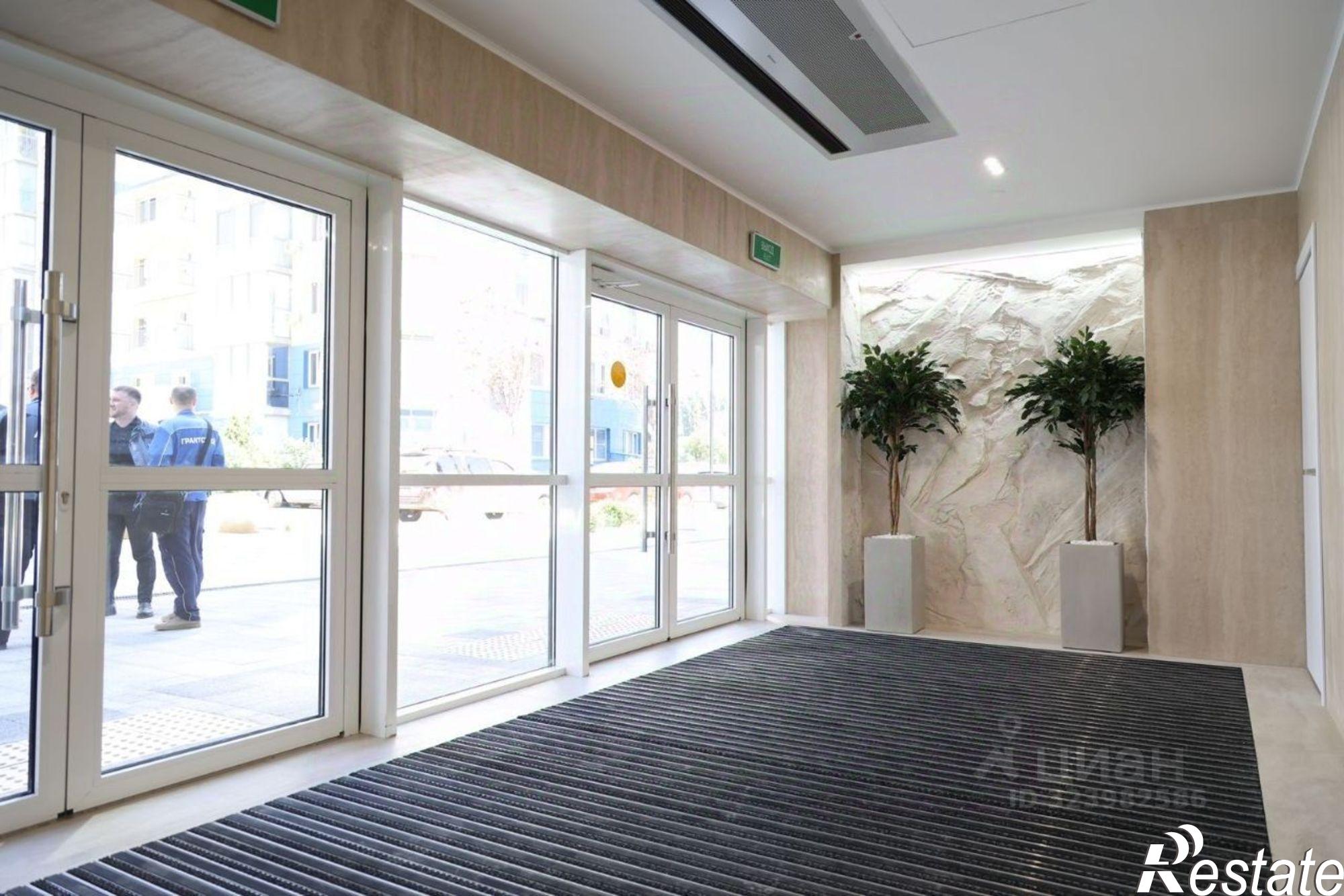 Купить квартиру за 9 176 200 рублей на ул Уральская, 75/6