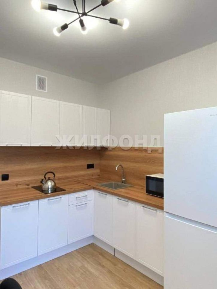 1-комн квартира им. лётчика Позднякова улица, д.2к20