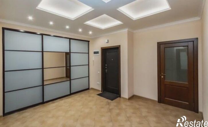 3-комн квартира ул Боспорская, 8,  д. 8