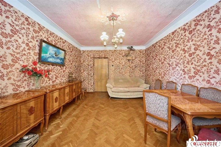 3-комн квартира Базовская улица, 87,  д. 87