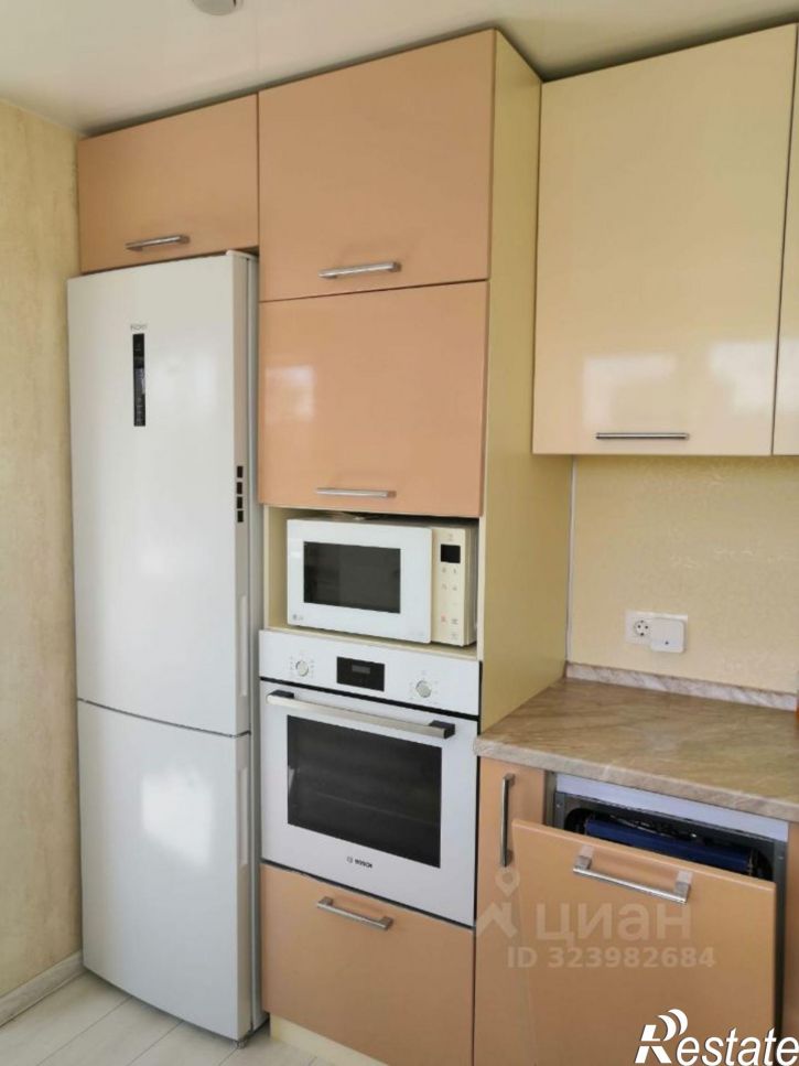 3-комн квартира ул Гидростроителей, 23,  д. 23