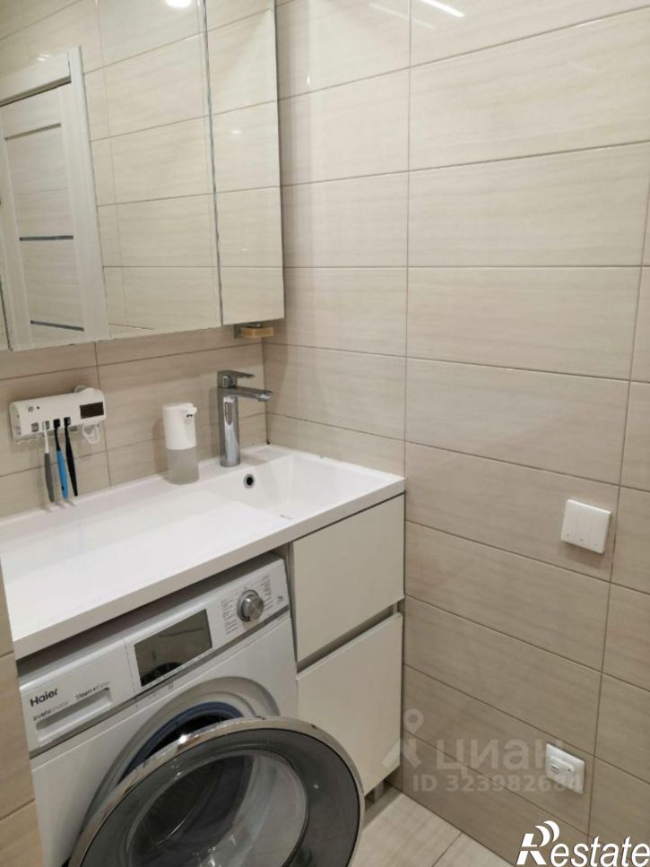 3-комн квартира ул Гидростроителей, 23,  д. 23