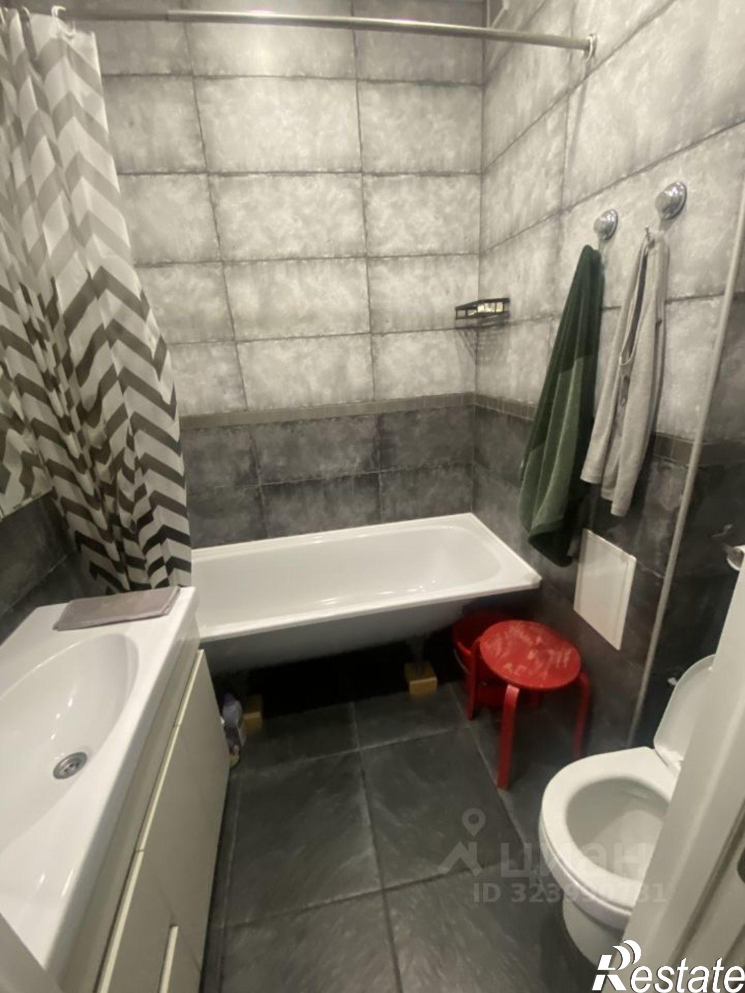 Сдать квартиру за 35 000 рублей на ул им. 40-летия Победы, 97