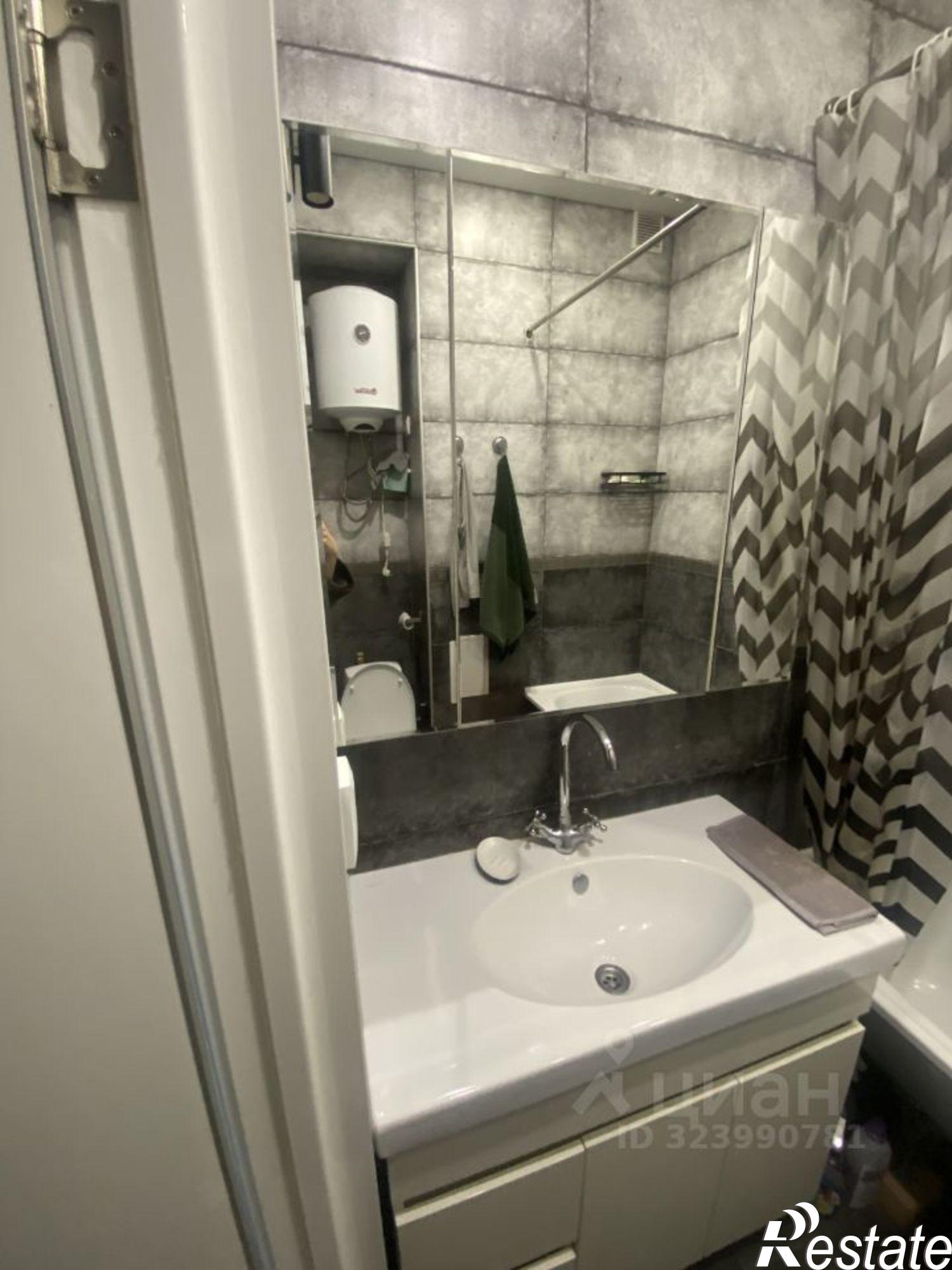 Сдать квартиру за 35 000 рублей на ул им. 40-летия Победы, 97