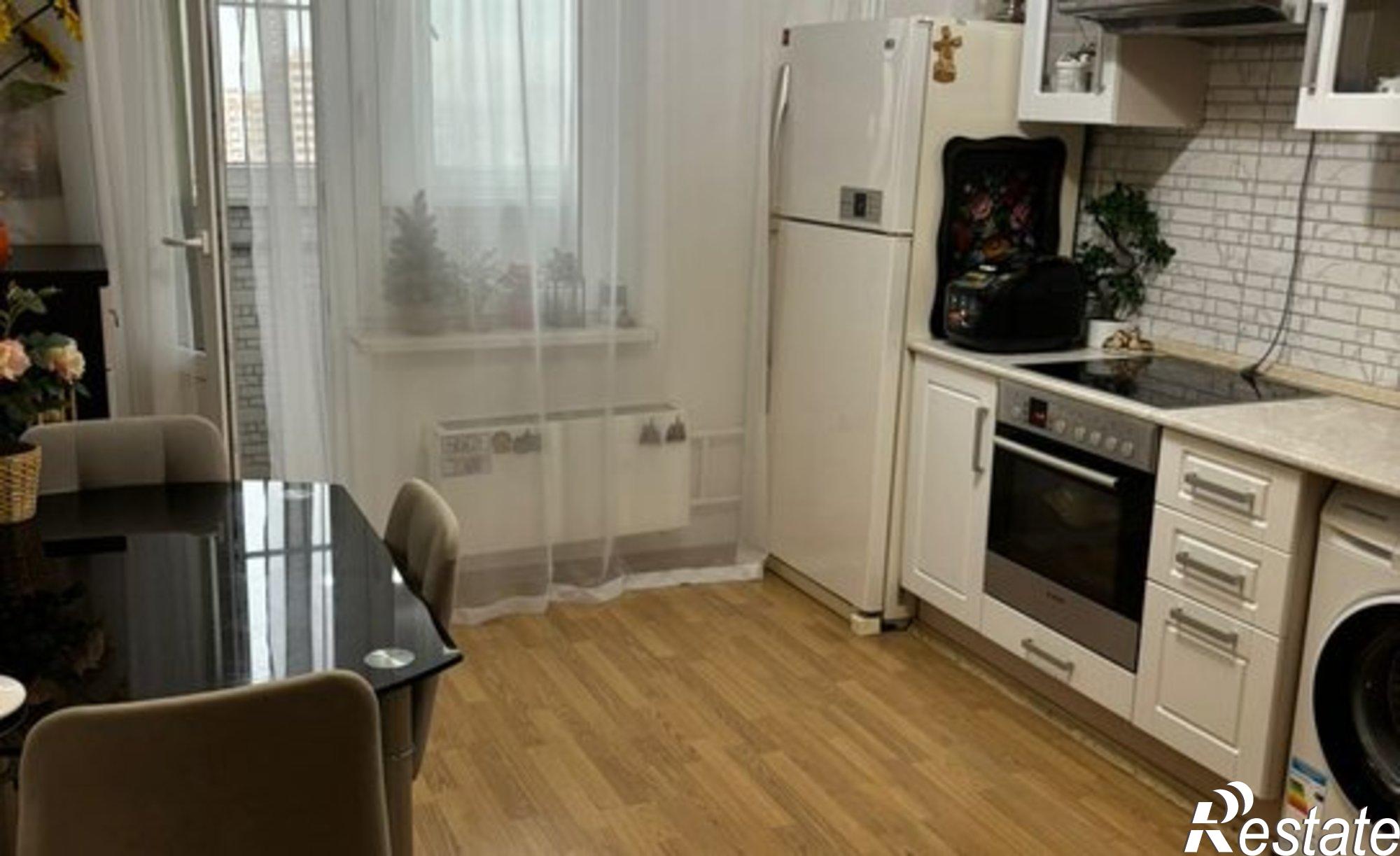 Купить квартиру за 11 200 000 рублей на улица Калинина, 13 к60