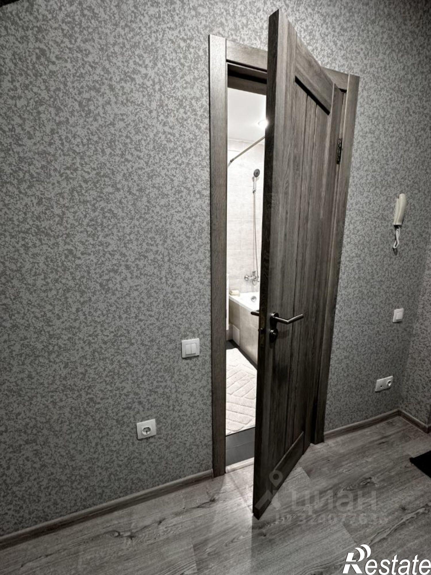 Сдать квартиру за 28 000 рублей на Бородинская улица, 152А