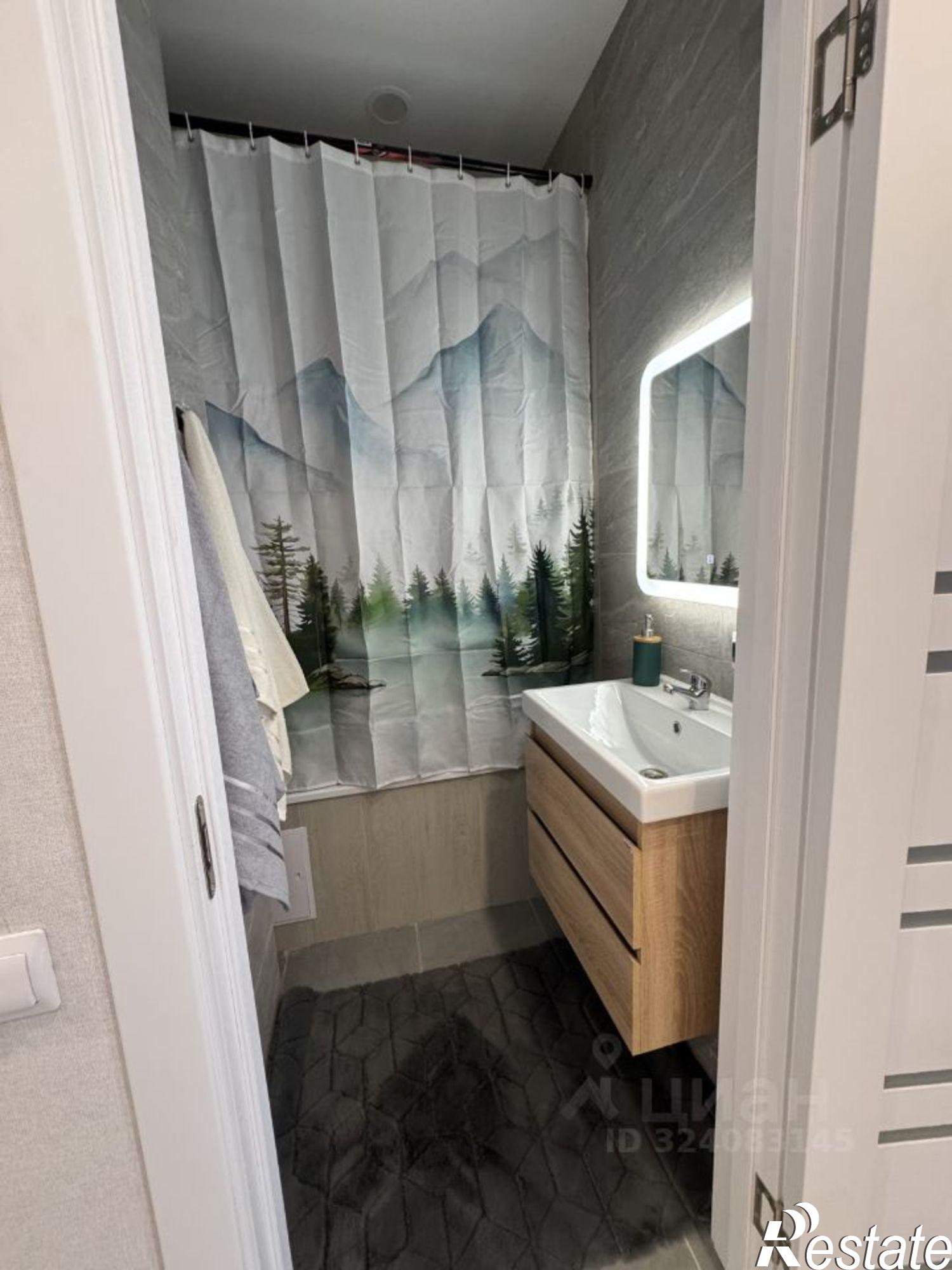 Сдать квартиру за 45 000 рублей на улица имени Константина Гондаря, 98 к1