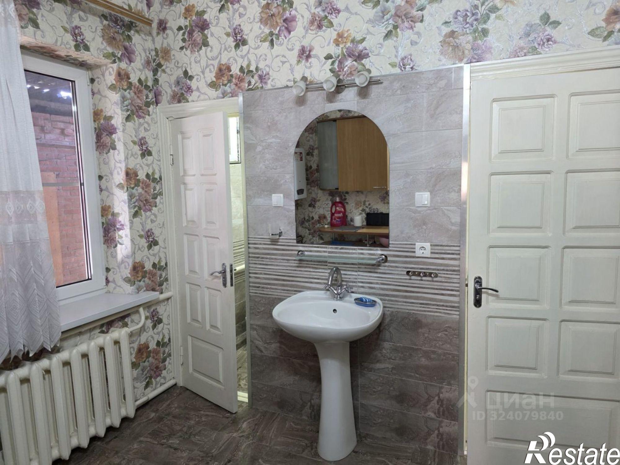 Купить дачу, дом, коттедж за 21 000 000 рублей на ул Путевая, 69